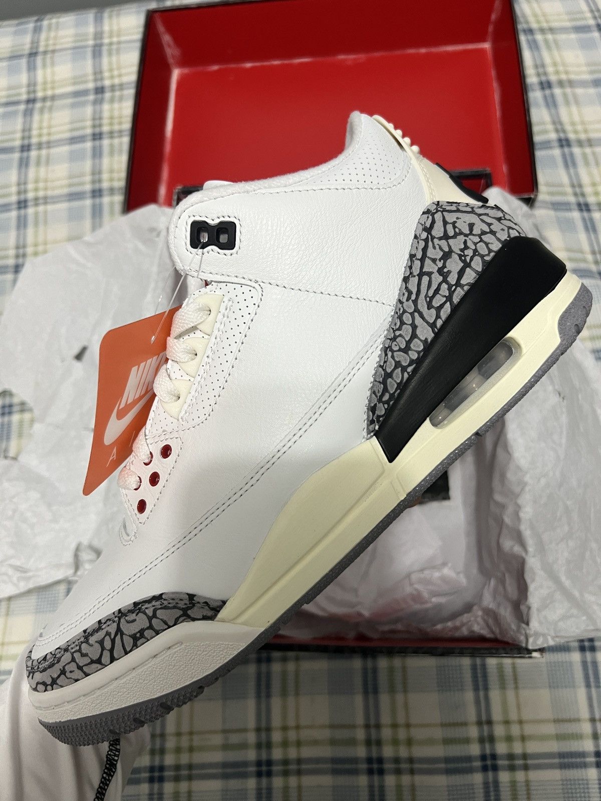 Jordan Brand × Nike Air Jordan 3 Retro Size US 9 / EU 42 - 2 Thumbnail