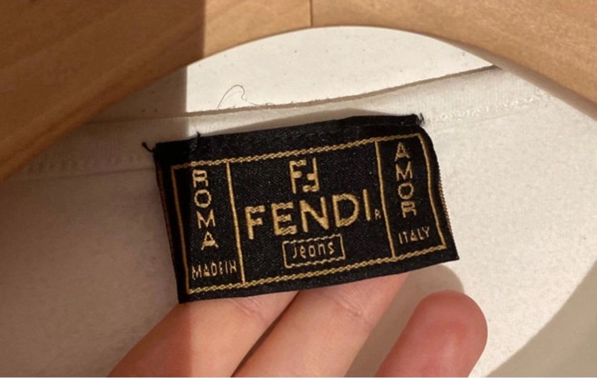 Fendi Rare 90s Fendi Jeans Logo Patch Tee – Vintage Archive Piece Size S / US 4 / IT 40 - 2 Thumbnail