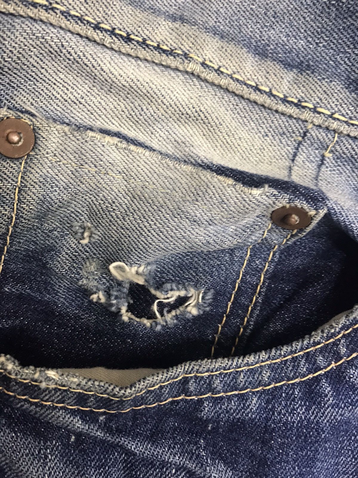 Japanese Brand fin&Sons Japan Distressed Redline Selvedge Jeans Size US 34 / EU 50 - 13 Thumbnail