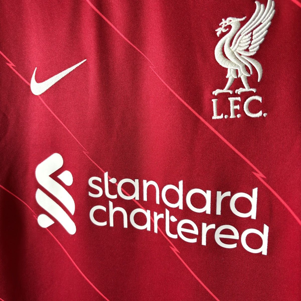 Nike 2021 2022 Liverpool England Nike Home Soccer Jersey Shirt FC Size US M / EU 48-50 / 2 - 3 Thumbnail