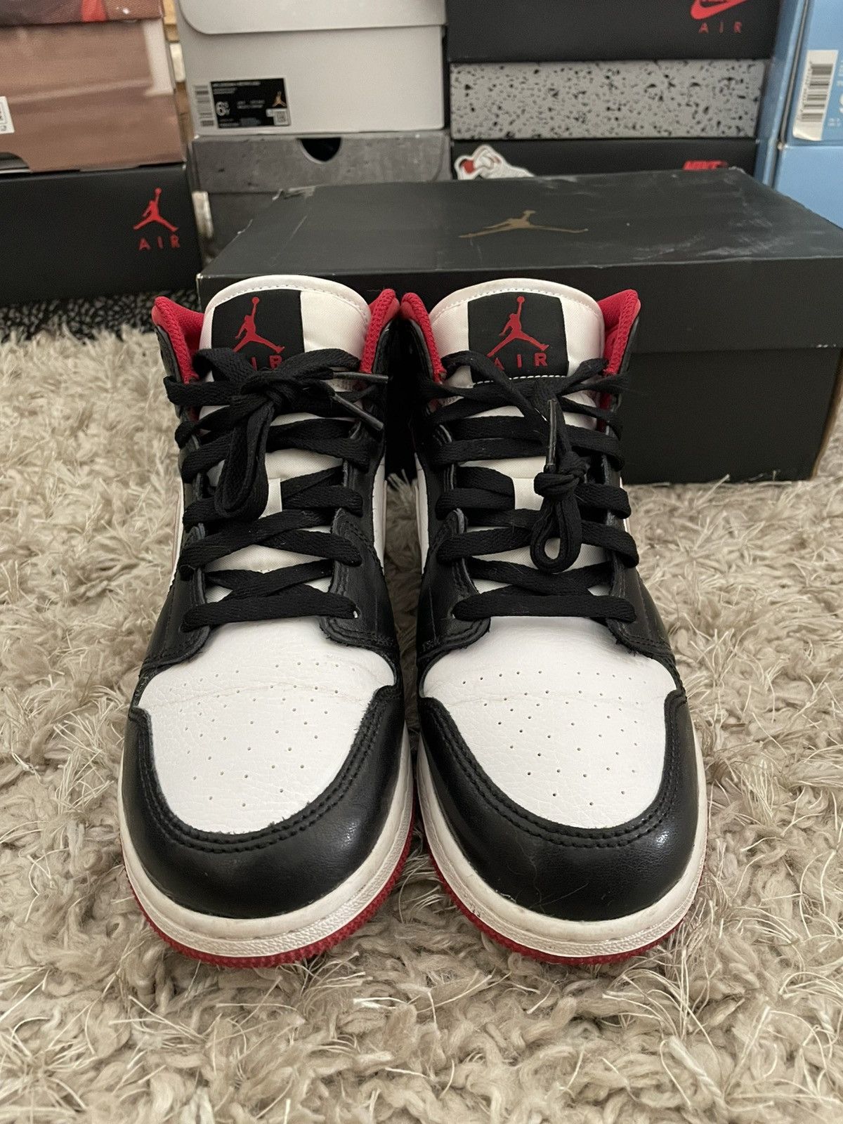 Jordan Brand Jordan 1 Mid Black Gym Red Size US 6.5 / EU 39-40 - 4 Thumbnail