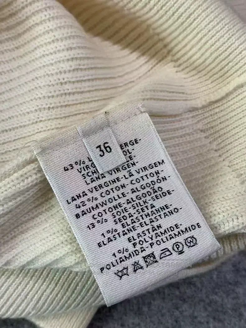 Hermes Hermes Knit V-Neck Cardigan Jacket Size XS / US 0-2 / IT 36-38 - 4 Thumbnail