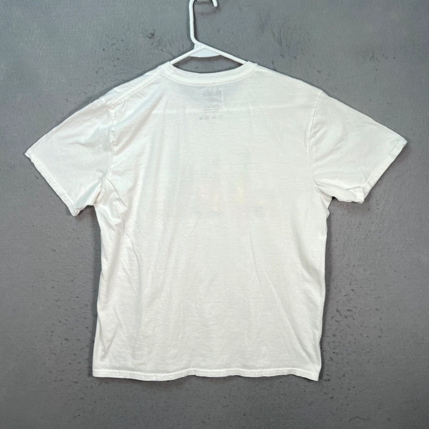 MoMA MOMA T-Shirt Mens Large White Colorful New York City Skyline Shirt Adult Large Mens White T-Shirt NYC Skyline 2020s Size US L / EU 52-54 / 3 - 2 Thumbnail