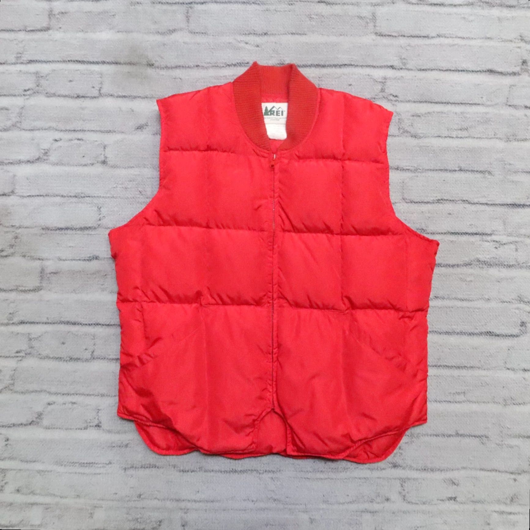 Vintage VINTAGE REI Quilted Puffer Vest Mens XL Red Vintage 90s Mountaineering Hiking Vest Size US XL / EU 56 / 4 - 2 Thumbnail