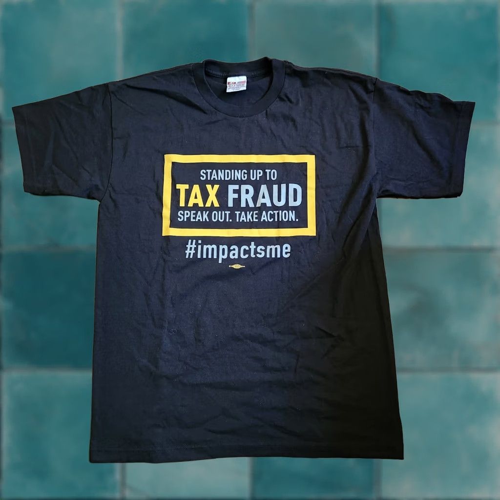 Vintage Bayside Men's Black "Standing Up To Tax Fraud" Shirt XL Crew Neck Short Sleeve T-Shirt Cotton Graphic Print Men Regualr Fit USA Made Size US XL / EU 56 / 4 - 1 Thumbnail