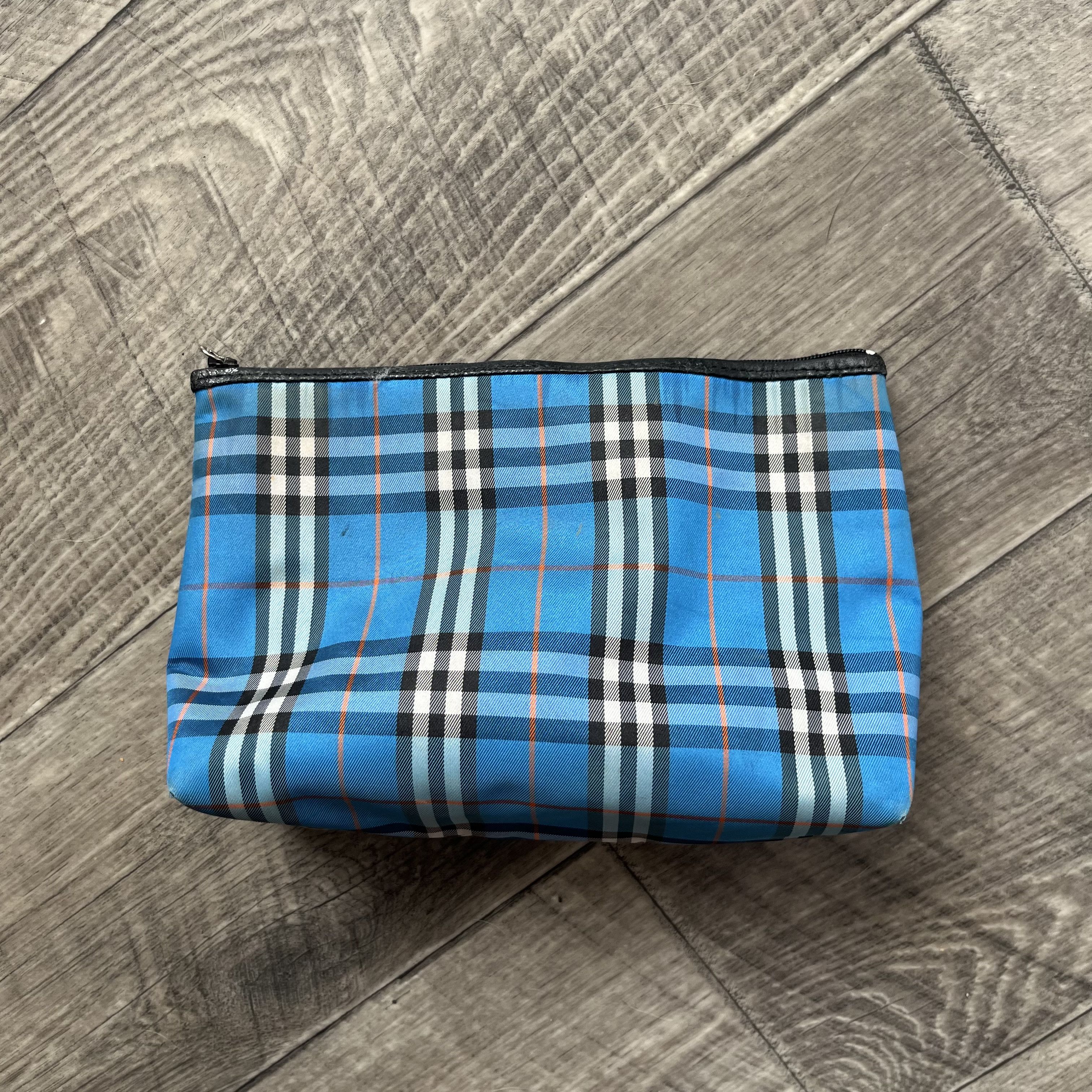 Burberry Burberry Nova Check Cosmetic Pouch Makeup Bag Travel Clutch Size ONE SIZE - 1 Thumbnail