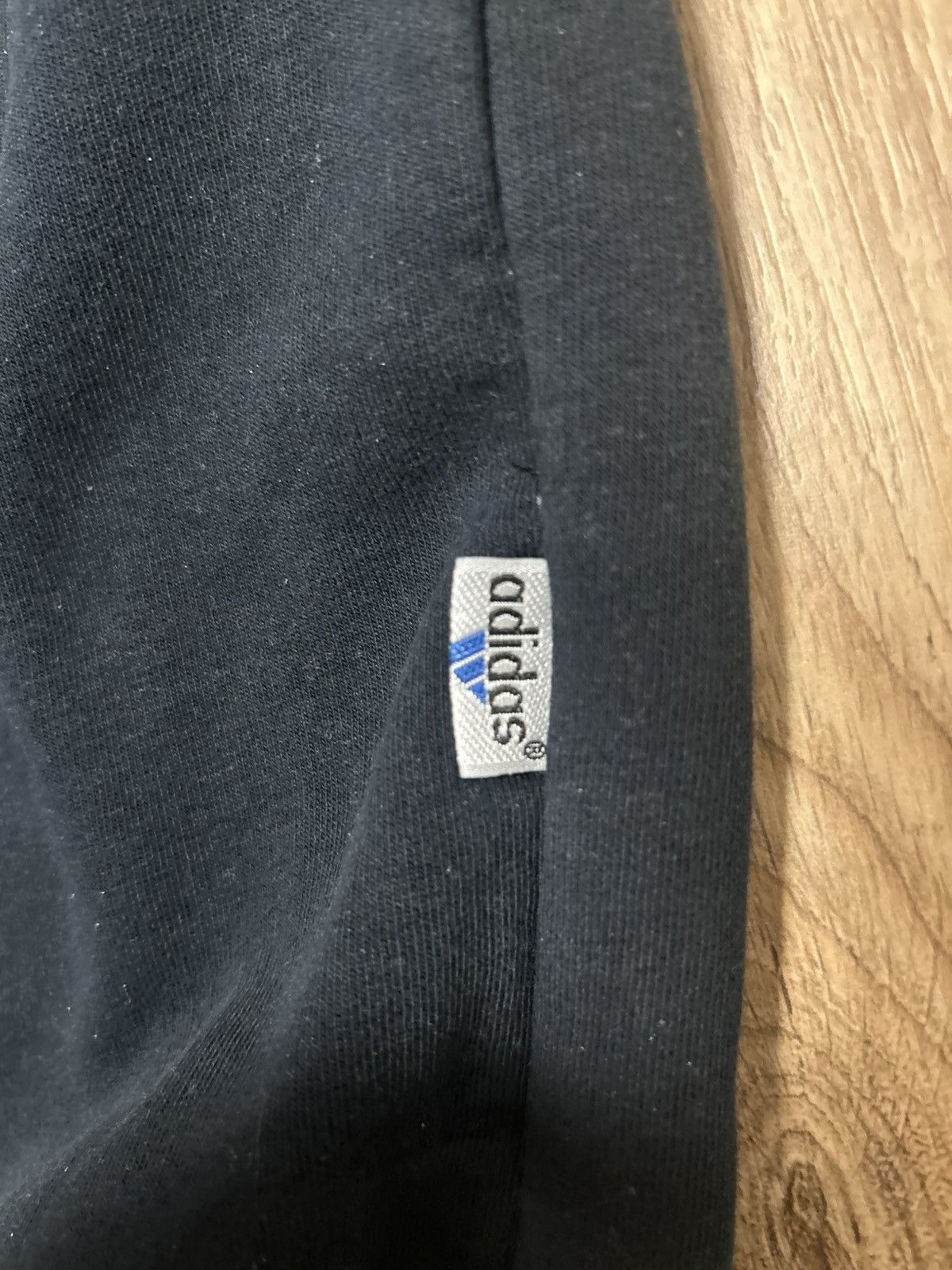 Adidas Adidas Vintage navy blue crewneck with logo on front Size US S / EU 44-46 / 1 - 4 Thumbnail
