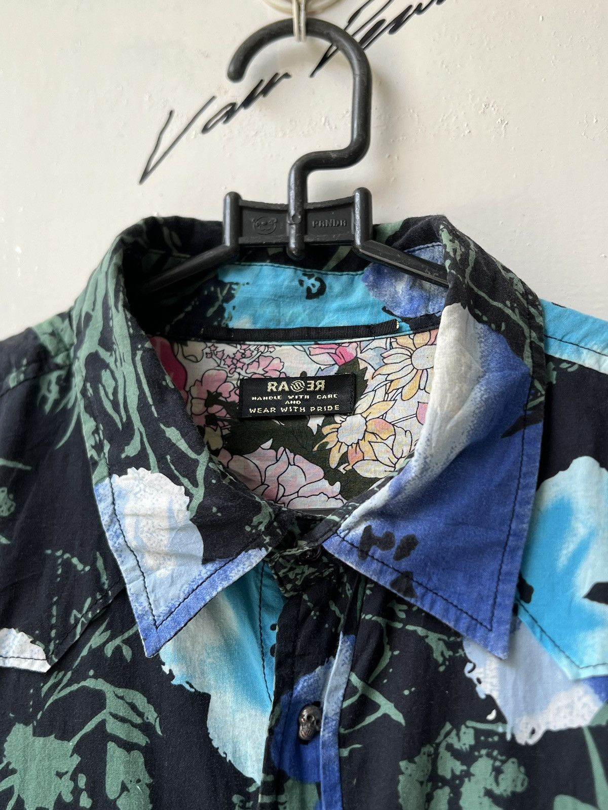 Other RARE Wear With Pride Flower Motive Shirt Size US M / EU 48-50 / 2 - 5 Thumbnail