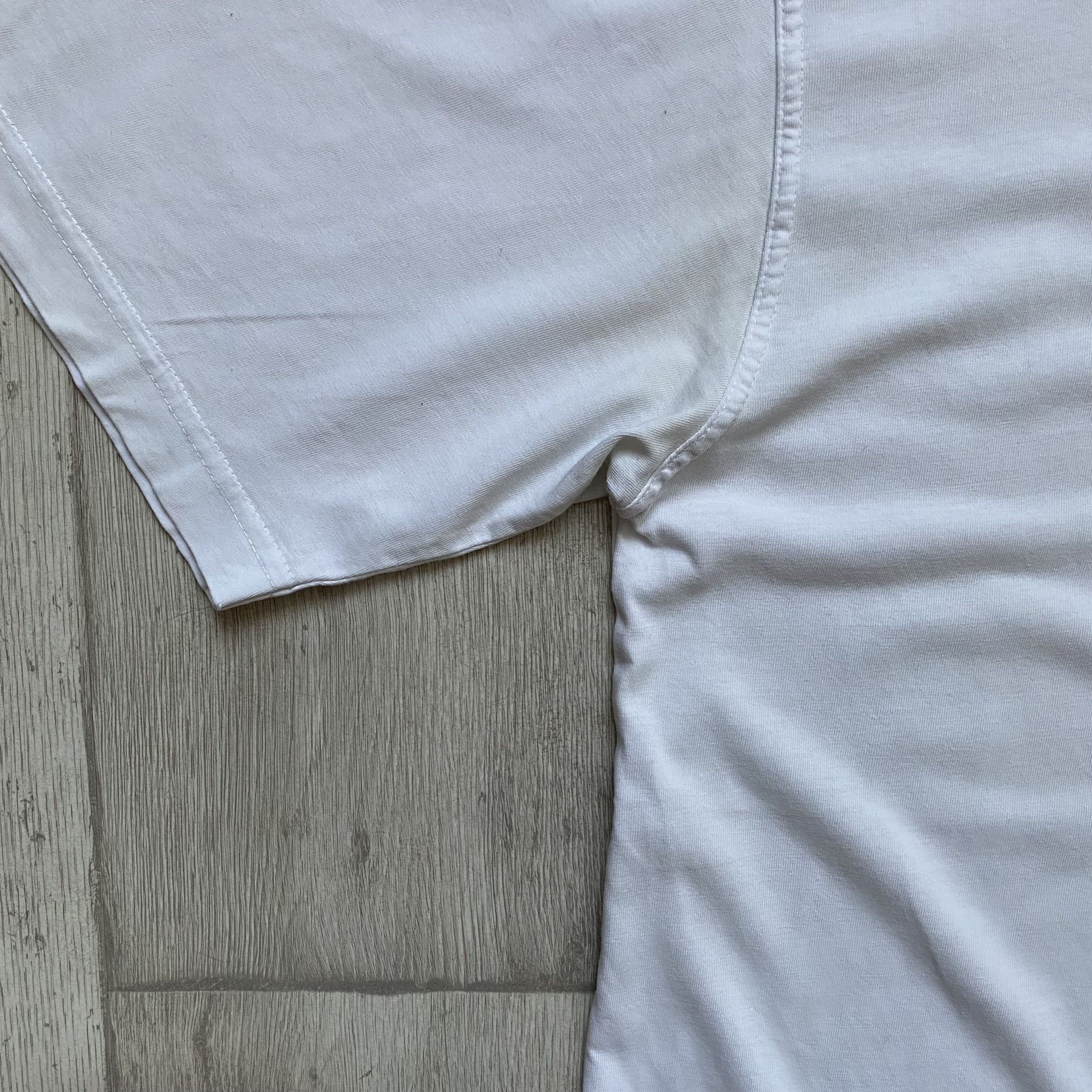 Quiksilver 🏄🏼‍♂️ Trashed Vintage 80s Quiksilver Surf Tee Centr Logo Size US L / EU 52-54 / 3 - 8 Thumbnail