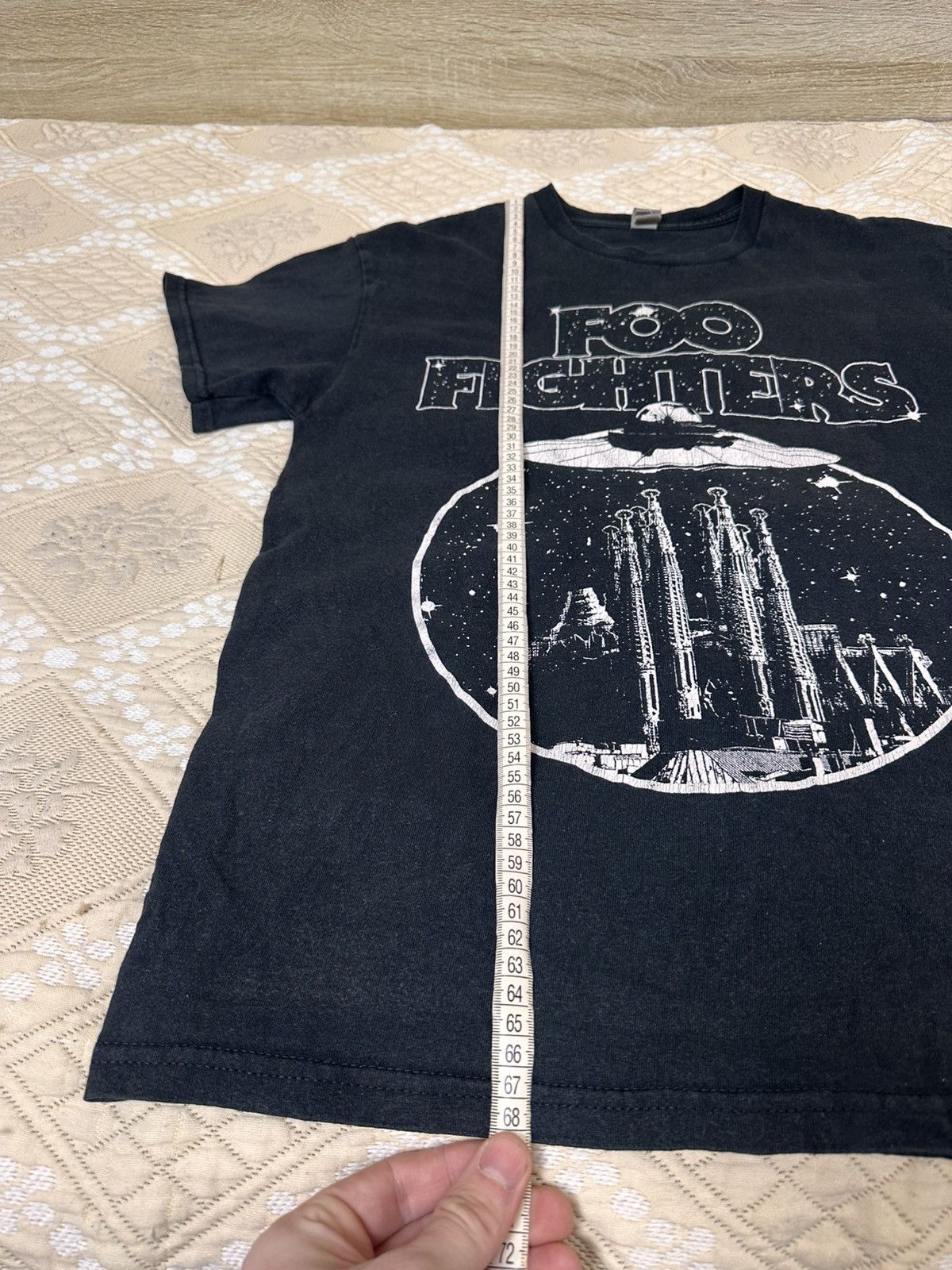 Band Tees 🔥 Foo Fighters UFO Aliens Art Band Rock T Shirt Space Tour Size US M / EU 48-50 / 2 - 10 Thumbnail
