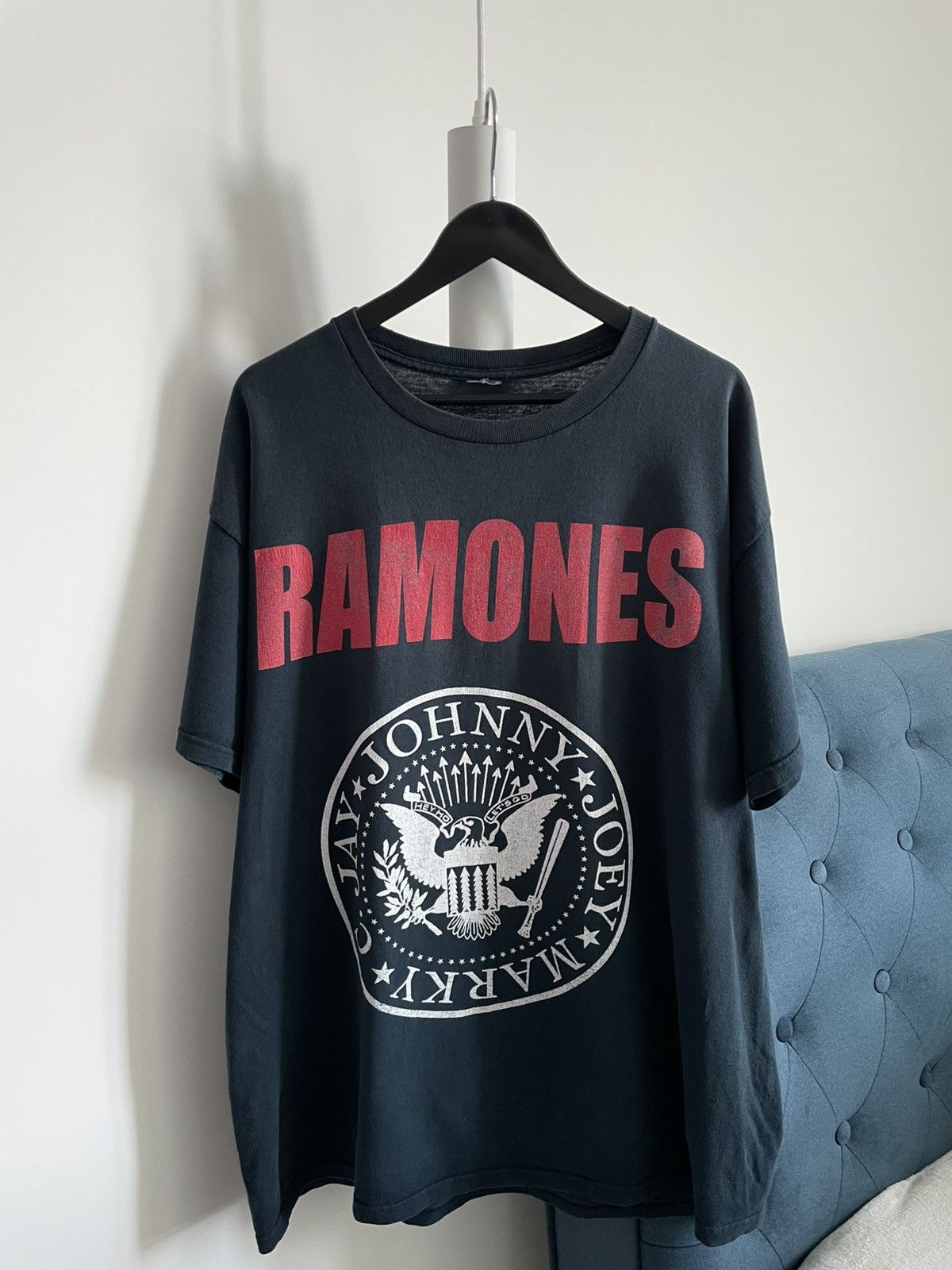 Band Tees Vintage Ramones 00’s Band T-Shirt Black Fade RARE Size US XL / EU 56 / 4 - 1 Thumbnail