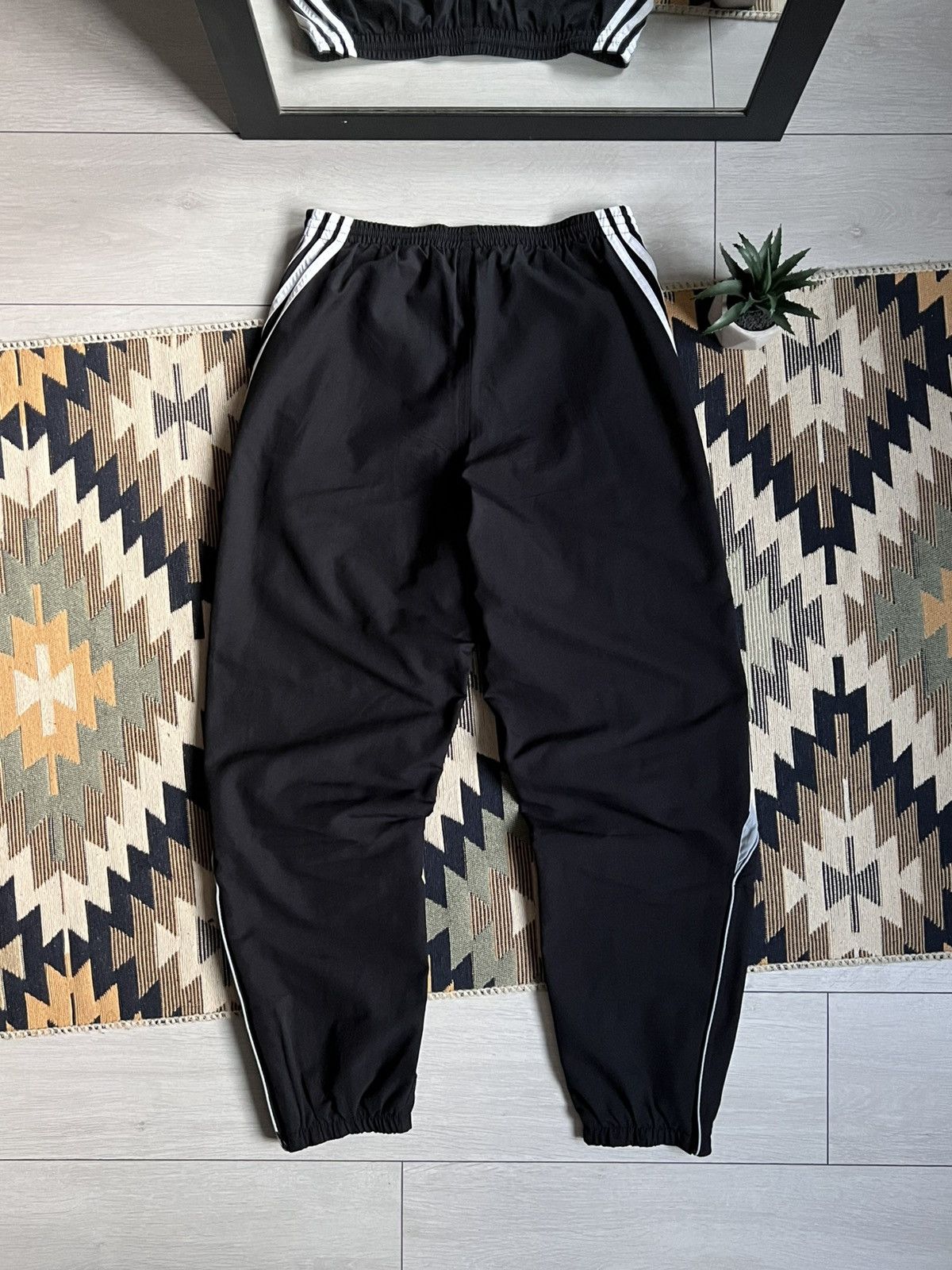 Adidas Vintage Adidas 3 Stripes Nylon Hype BaggyPants Size US 34 / EU 50 - 10 Thumbnail