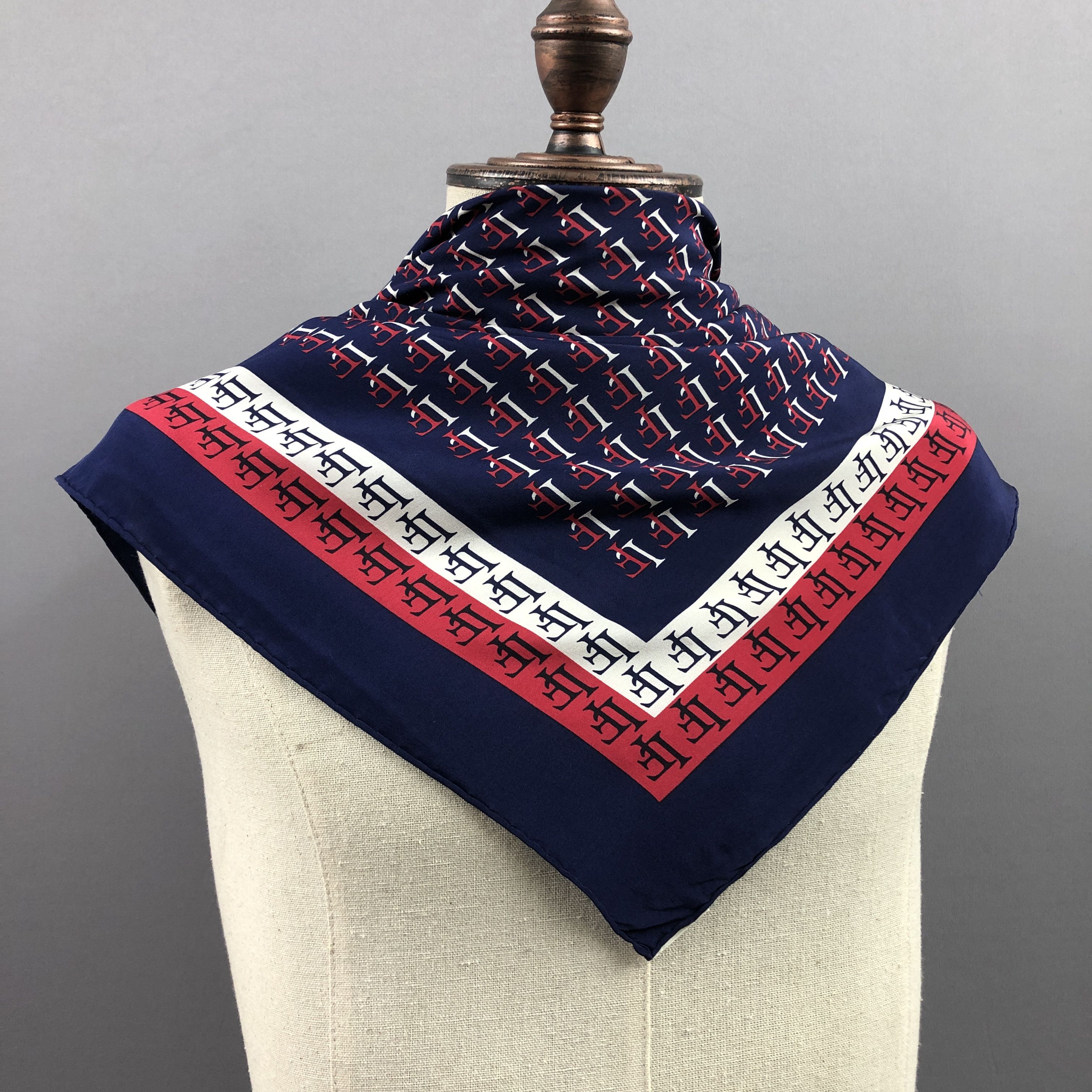 Louis Feraud Vintage Louis Feraud SILK Scarf Twill Stole Wraps Scarves Size ONE SIZE - 3 Thumbnail