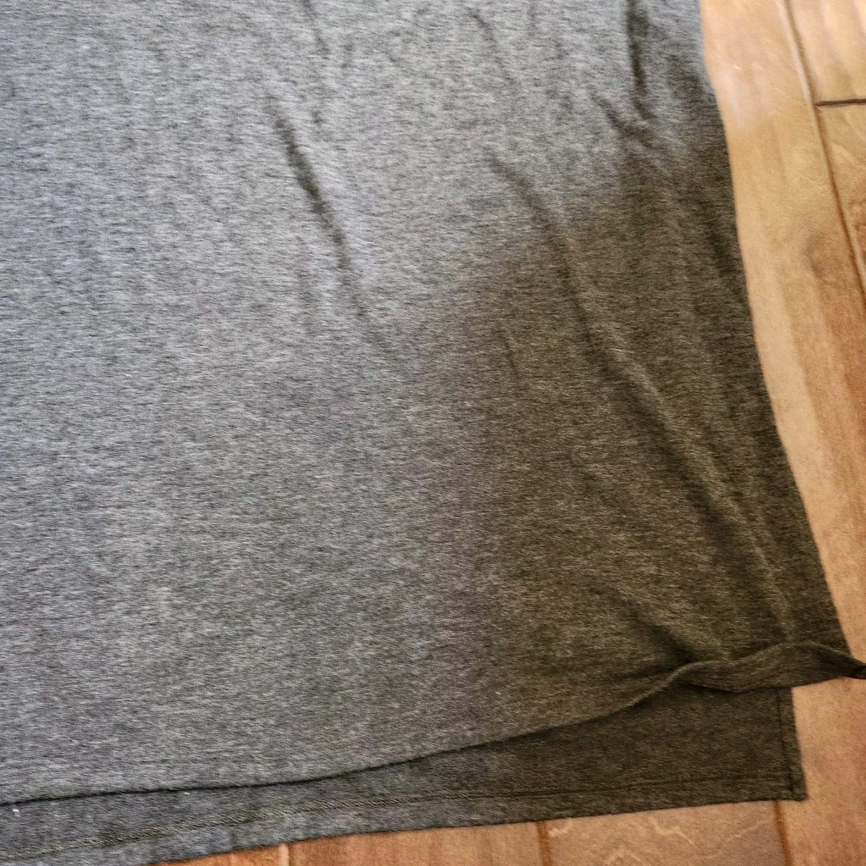 Vintage Chico's Women's Gray Heathered V-Neck Shirt - 2XL Plus Regular Short Sleeve Pullover T-Shirt, Gray, Polyester Rayon Spandex, Machine Washable Size XXL / US 16-18 / IT 52-54 - 7 Thumbnail