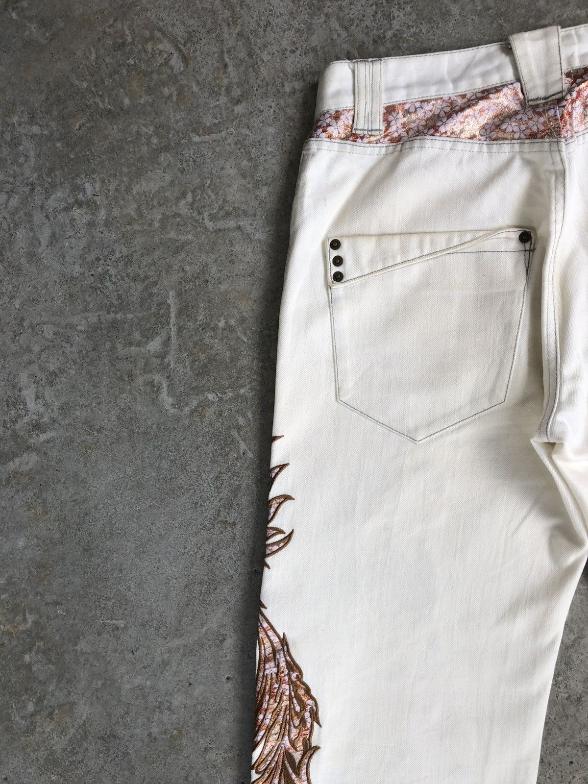 Karakuri Tamashii Karakuri Tamashii Embroidered Denim Distressed Jeans Size US 31 - 9 Thumbnail