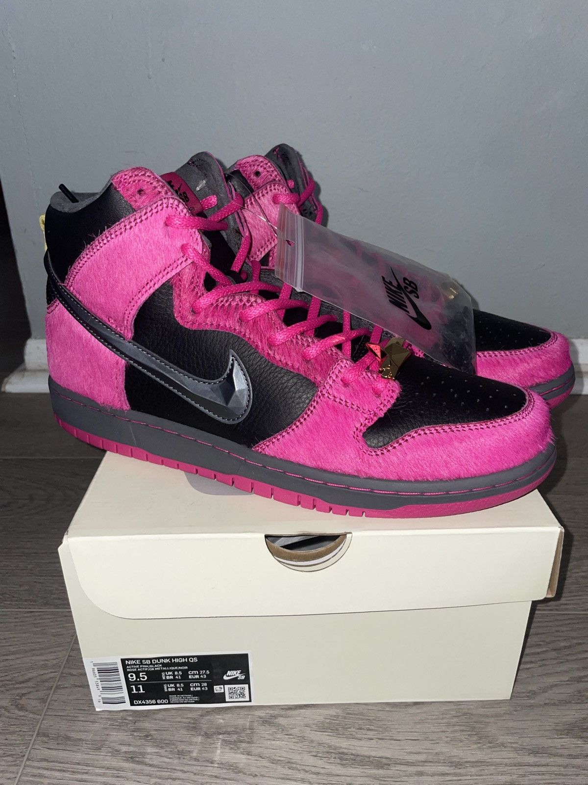 Nike SB Nike SB Run The Jewels Size US 9.5 / EU 42-43 - 1 Thumbnail