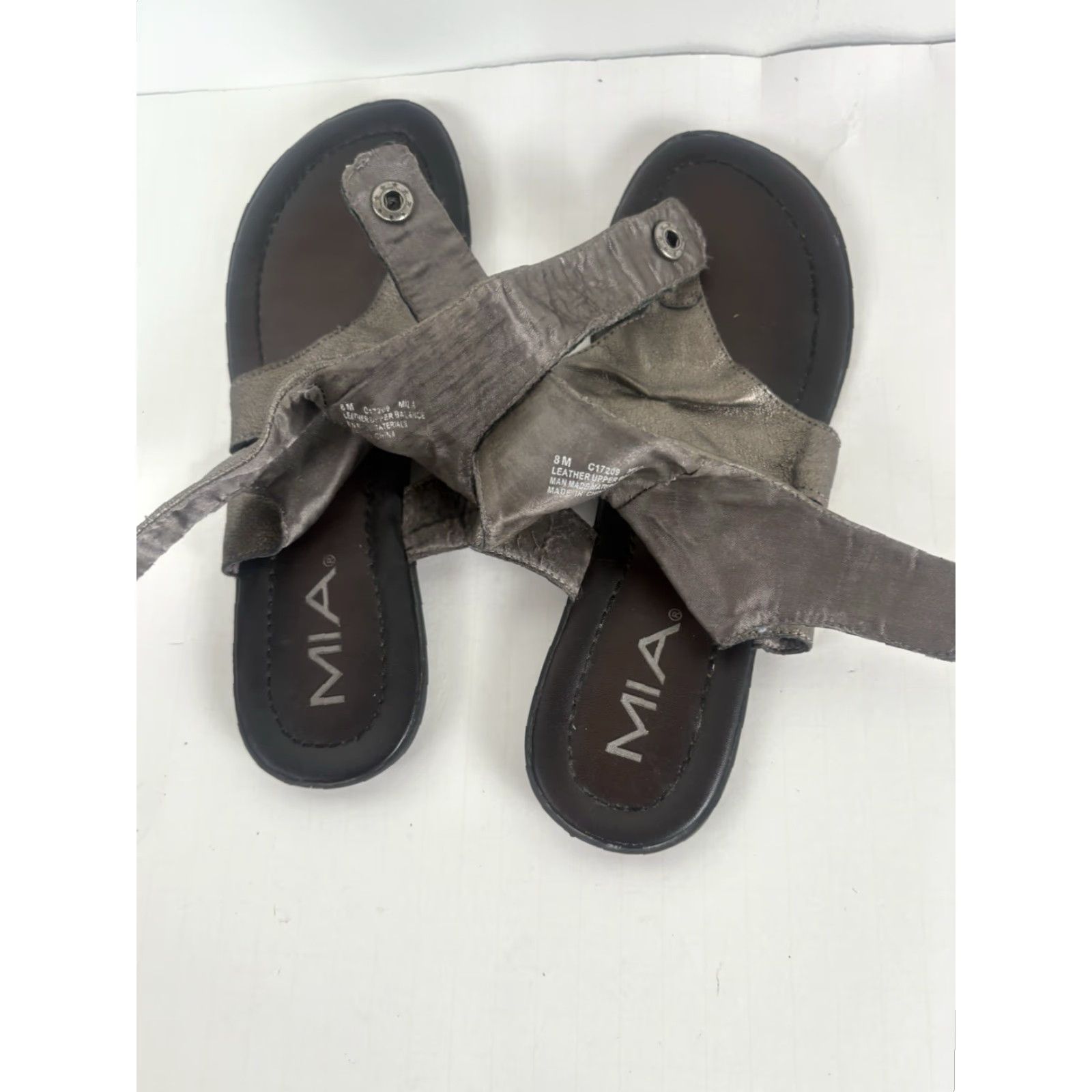 Vintage MIA Silver Leather Thong Flats Women Size 8M City, Casual, Party, Workwear Size US 8 / IT 38 - 5 Thumbnail
