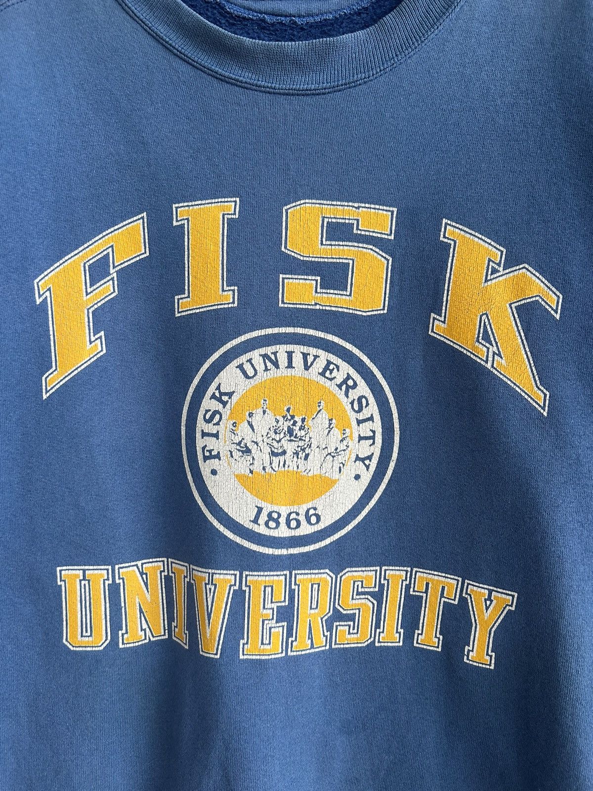Other Vintage Fisk University Distressed Sweatshirt Size US L / EU 52-54 / 3 - 4 Thumbnail