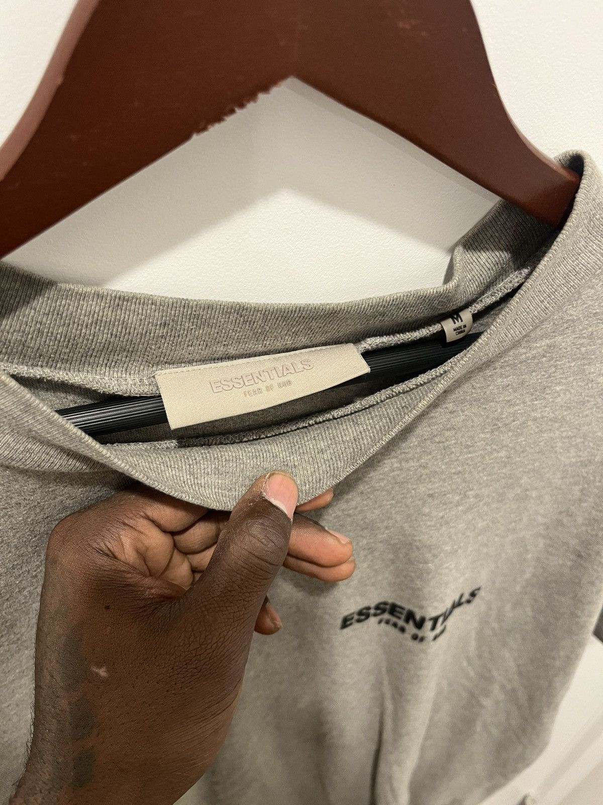 Fear of God Fear of God essentials Tee Dark Oatmeal Size US M / EU 48-50 / 2 - 3 Thumbnail