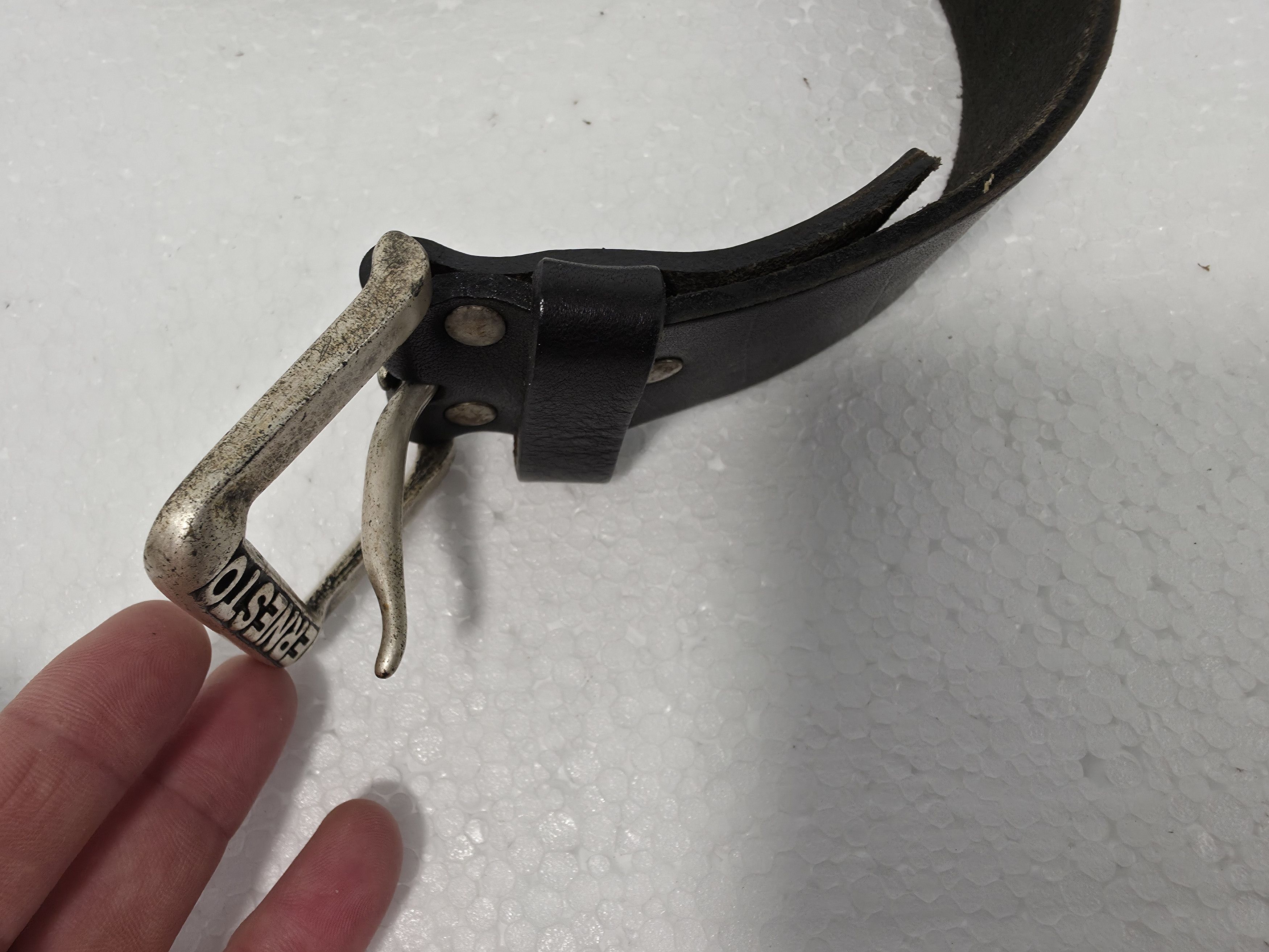 Vintage Ernesto. Vintage leather belt with massive metal buckle Size ONE SIZE - 11 Thumbnail