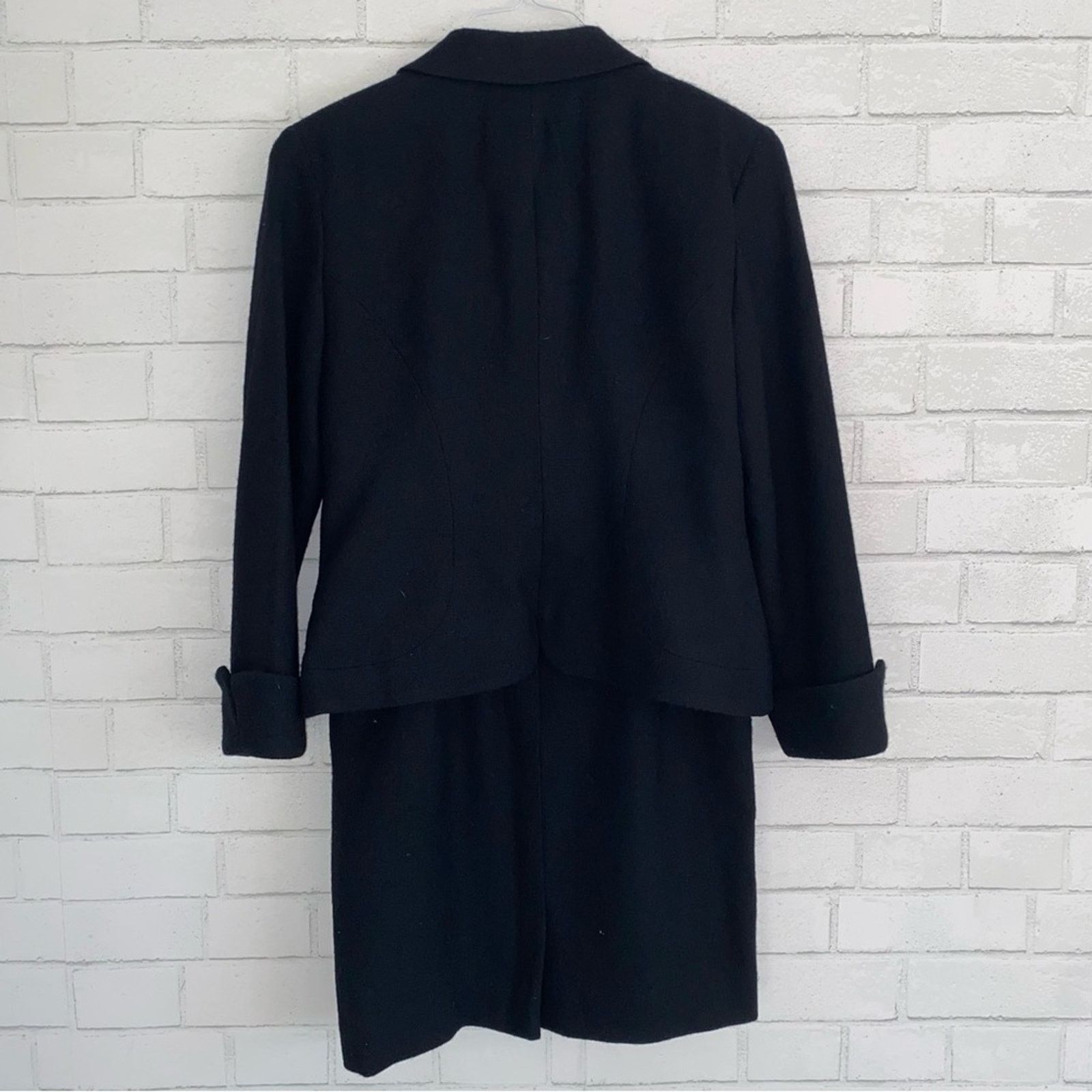 Dior Christian Dior Vtg Blk Womens Woo Suit Blazer Skirt 12P EUC Size XL / US 12-14 / IT 48-50 - 7 Thumbnail