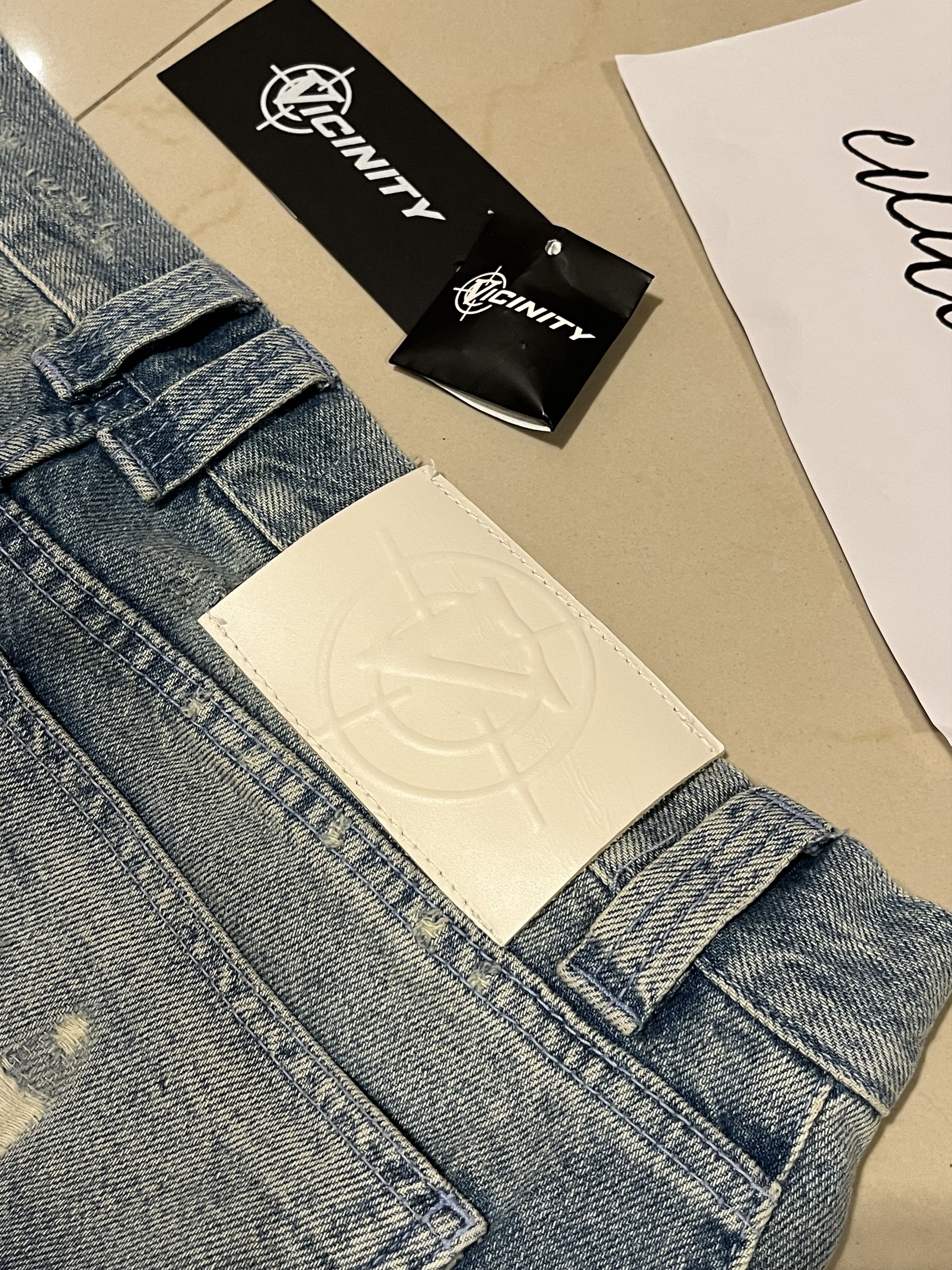 Designer Vicinity Distressed Denim LIGHT BLUE/CREAM Size US 32 / EU 48 - 4 Thumbnail