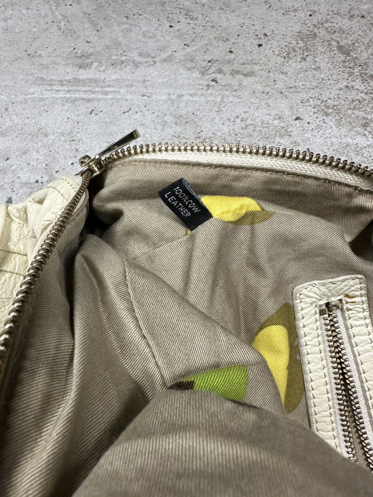 Marc Jacobs × Marc by Marc Jacobs Marc by Marc Jacobs Cream Tote Bag Cow Leather Vintage Gold Size ONE SIZE - 16 Thumbnail