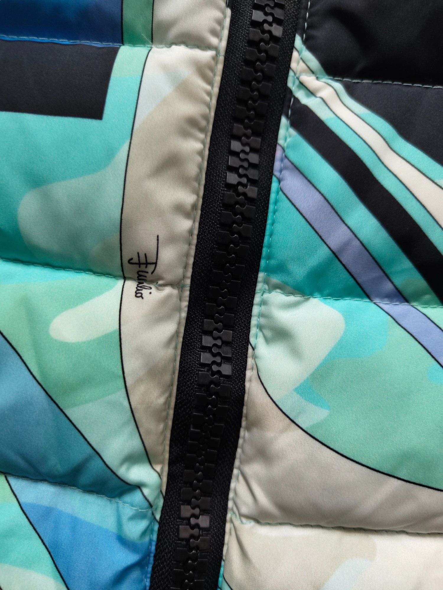 Emilio Pucci Blue And Black Down Puffer Vest Size XS / US 0-2 / IT 36-38 - 7 Thumbnail