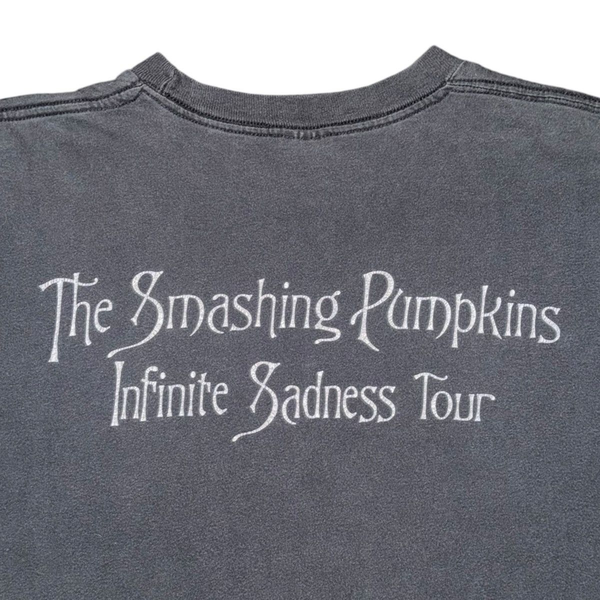 Vintage Vintage 90s The Smashing Pumpkins The World Is A Vampire Tee Size US L / EU 52-54 / 3 - 4 Thumbnail