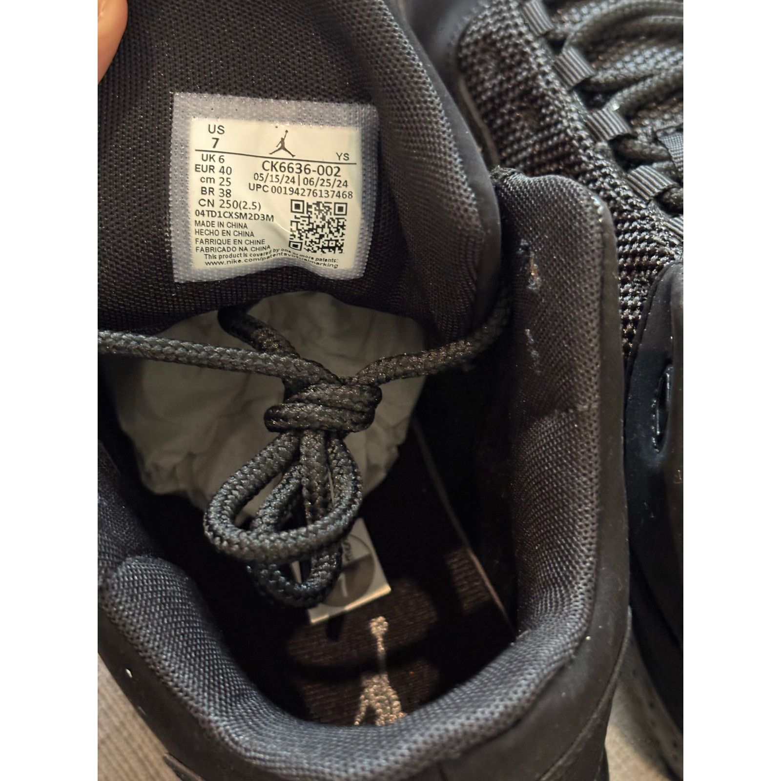 Nike Jordan Max Aura 2 Size US 7 / EU 40 - 6 Thumbnail