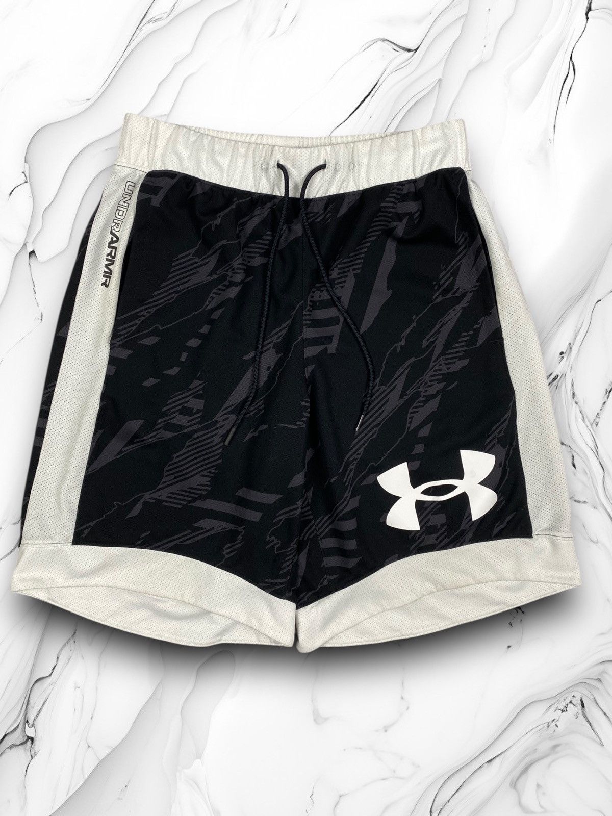 Under Armour Under Armour Big Logo Shorts Size M Size US 32 / EU 48 - 1 Thumbnail