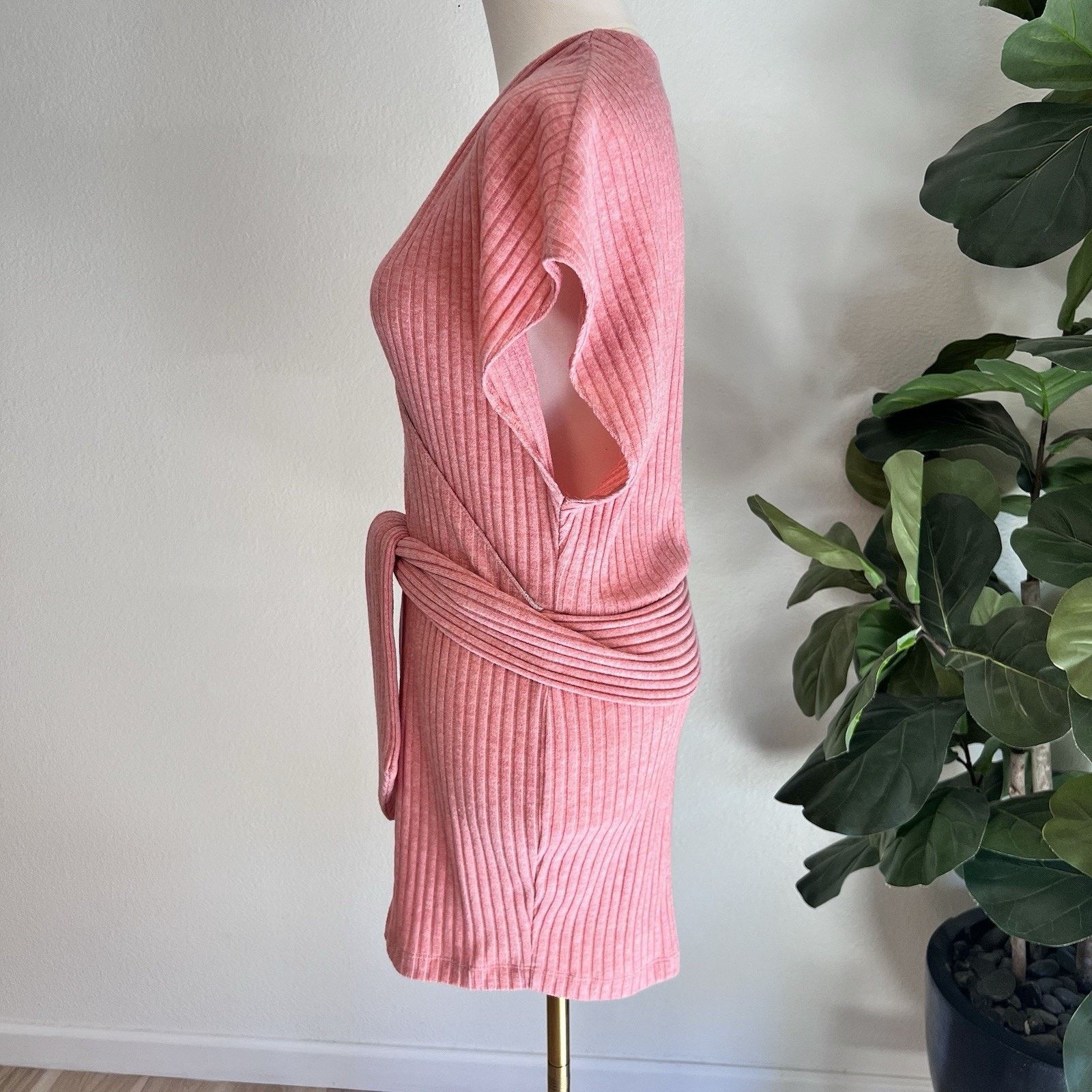 Saylor NWOT $230 SAYLOR Yelle Mini Dress (S) Pink Ribbed Belt Size S / US 4 / IT 40 - 4 Thumbnail