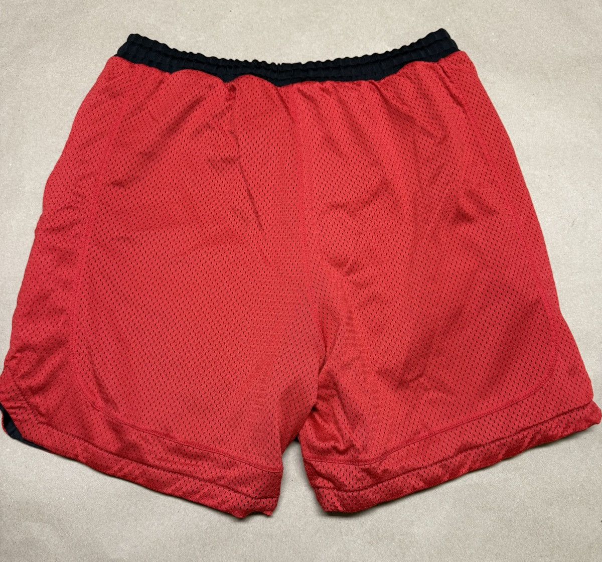 Nike Nike DriFit Reversible Basketball Shorts Black size XL Rare! Size US 38 / EU 54 - 4 Thumbnail
