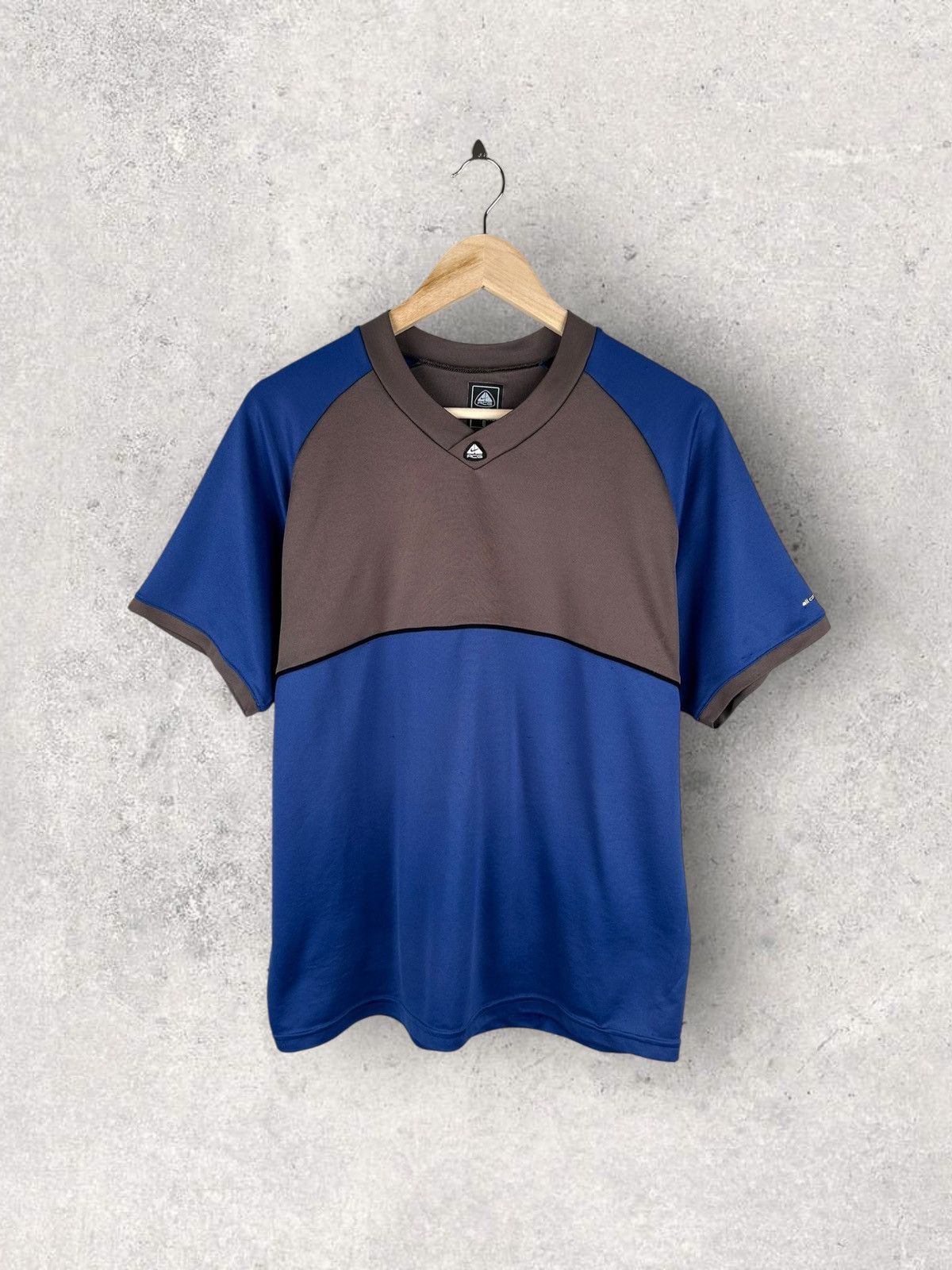 Nike ACG Vintage Y2k Nike Acg Jersey Tee Oversized Size US L / EU 52-54 / 3 - 1 Thumbnail