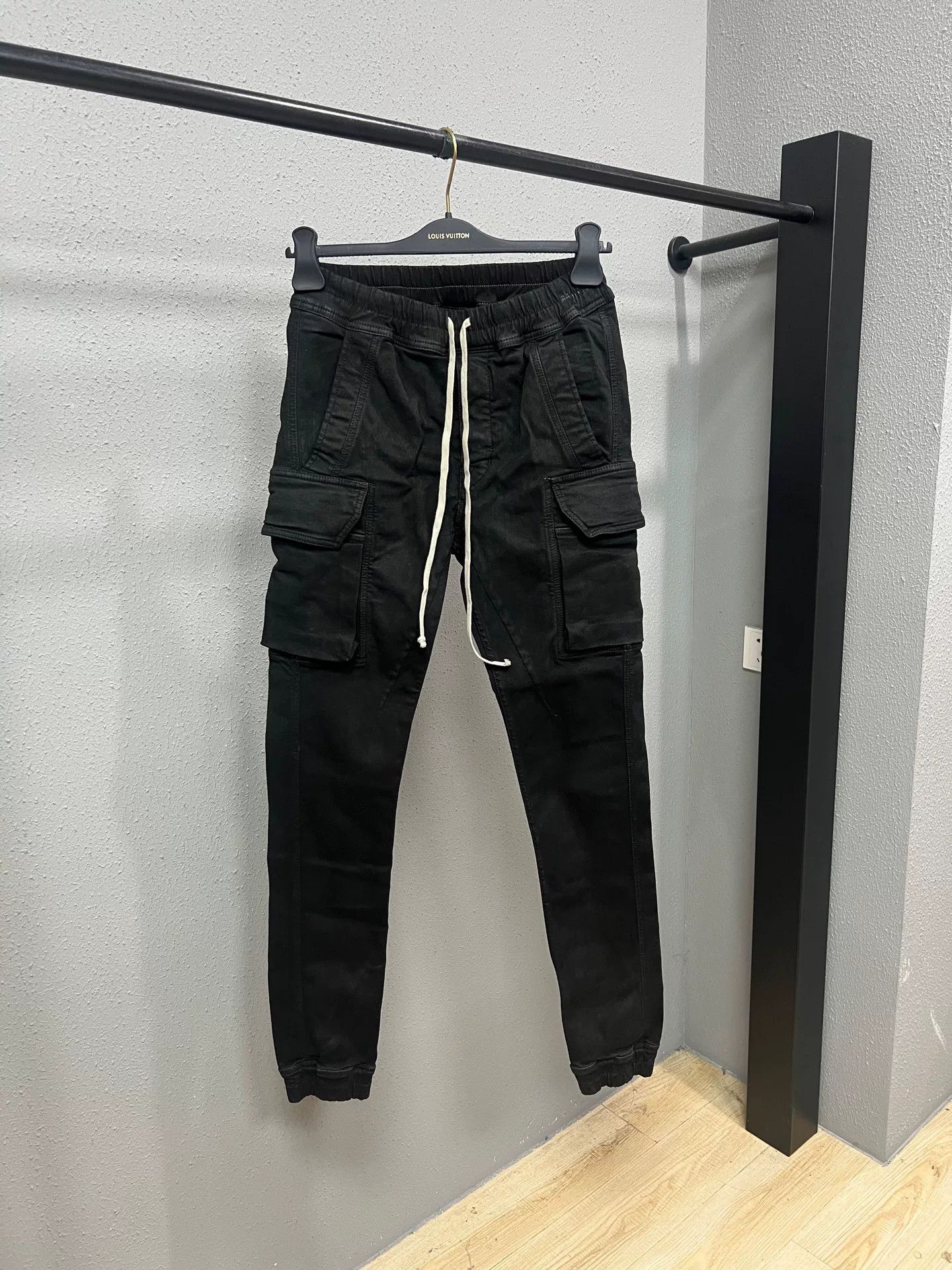 Rick Owens rick owens black waxed cargo pants Size US 26 / EU 42 - 1 Thumbnail