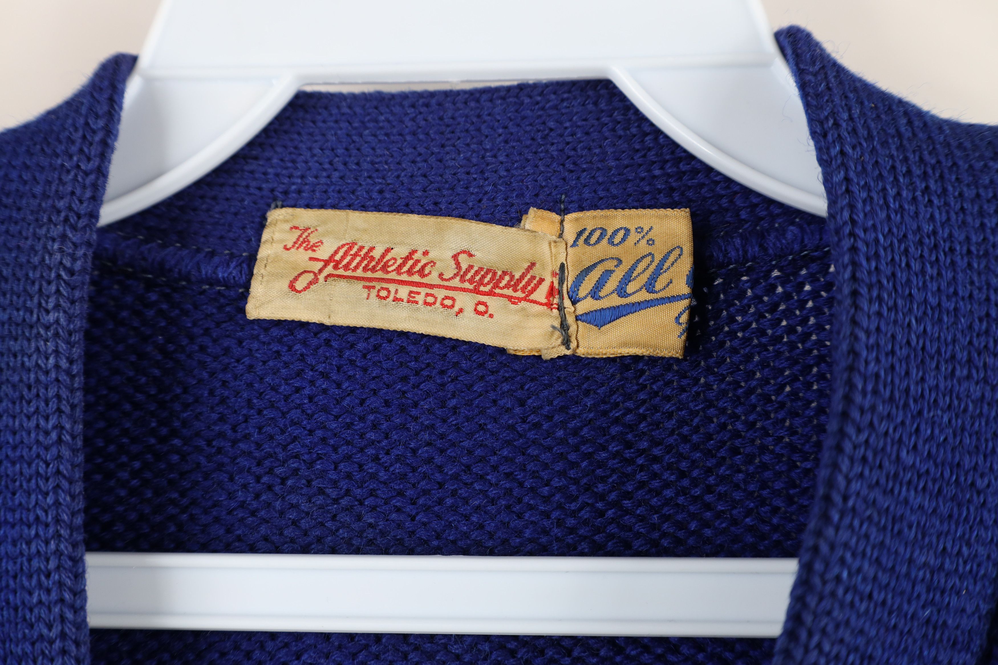 Vintage Vintage 50s 60s Wool Varsity Letterman V-Neck Sweater USA Size US L / EU 52-54 / 3 - 4 Thumbnail