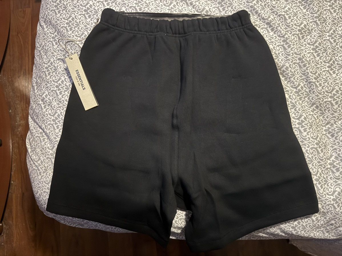 Essentials Essentials FOG Stretch Limo Shorts Size XS Size US 28 / EU 44 - 2 Thumbnail