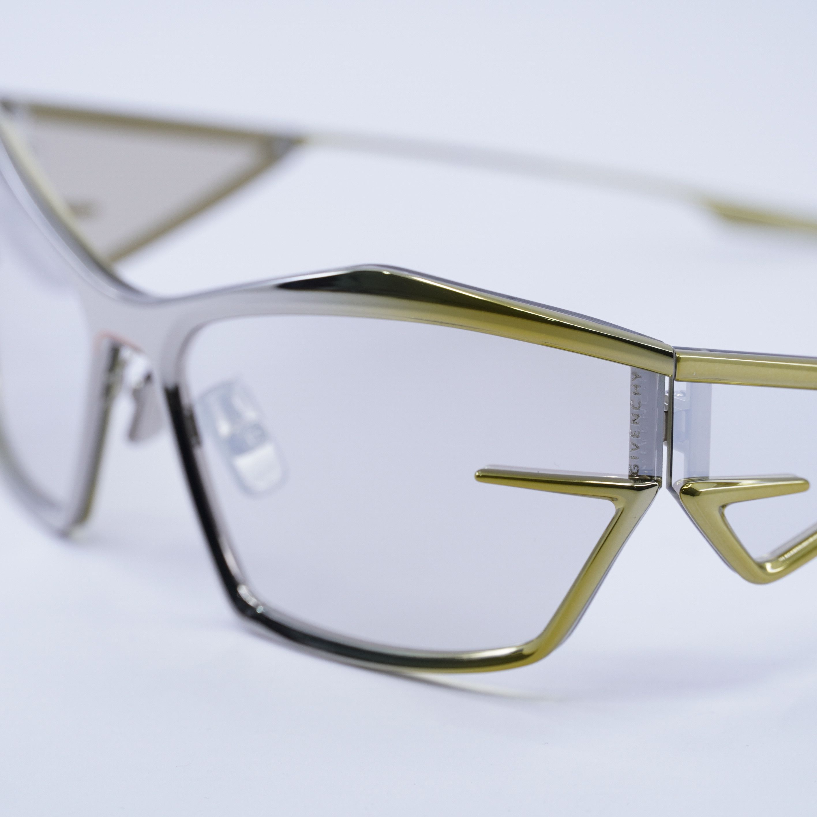 Givenchy Givenchy GV40066U 39C Sunglasses Yellow Geometric Frame Size ONE SIZE - 2 Thumbnail