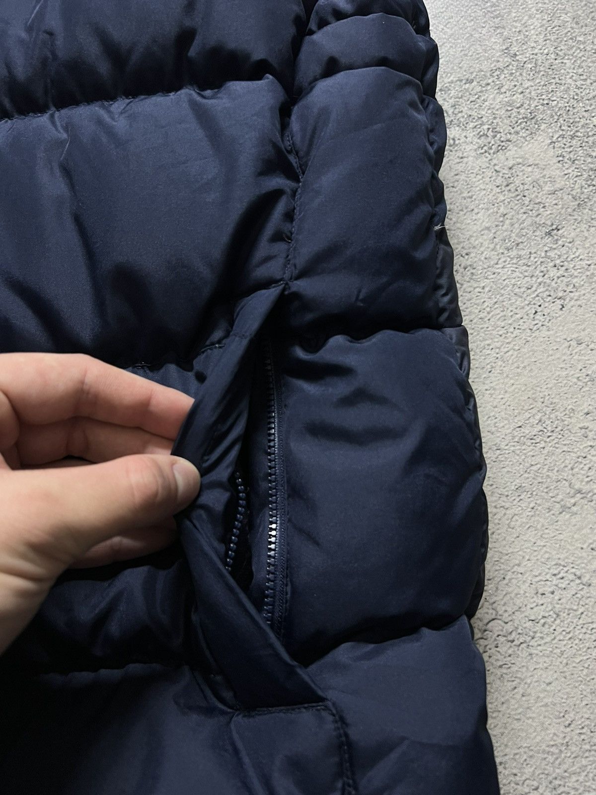 Vintage Vintage Y2K Nike Nylon Puffer Vests 00’s Size US M / EU 48-50 / 2 - 8 Thumbnail