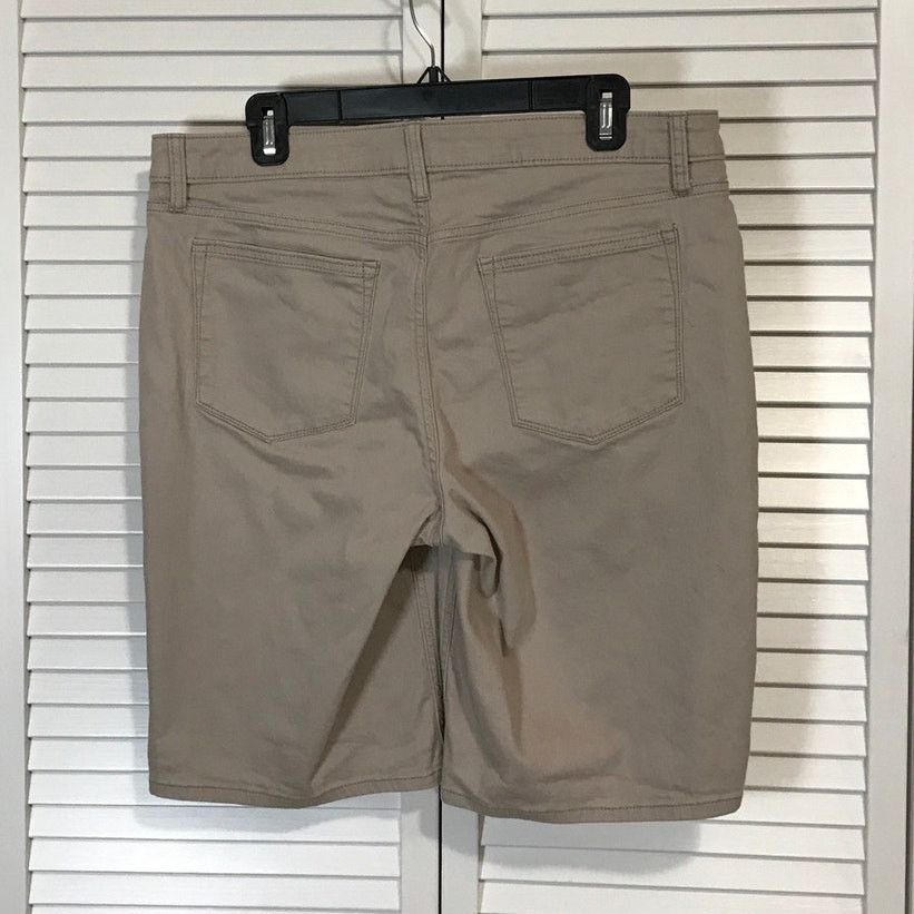 Lee Lee Rider Khaki Midrise Bermuda Stretch Shorts Women 14 M Size 36" / US 14 / IT 50 - 2 Thumbnail