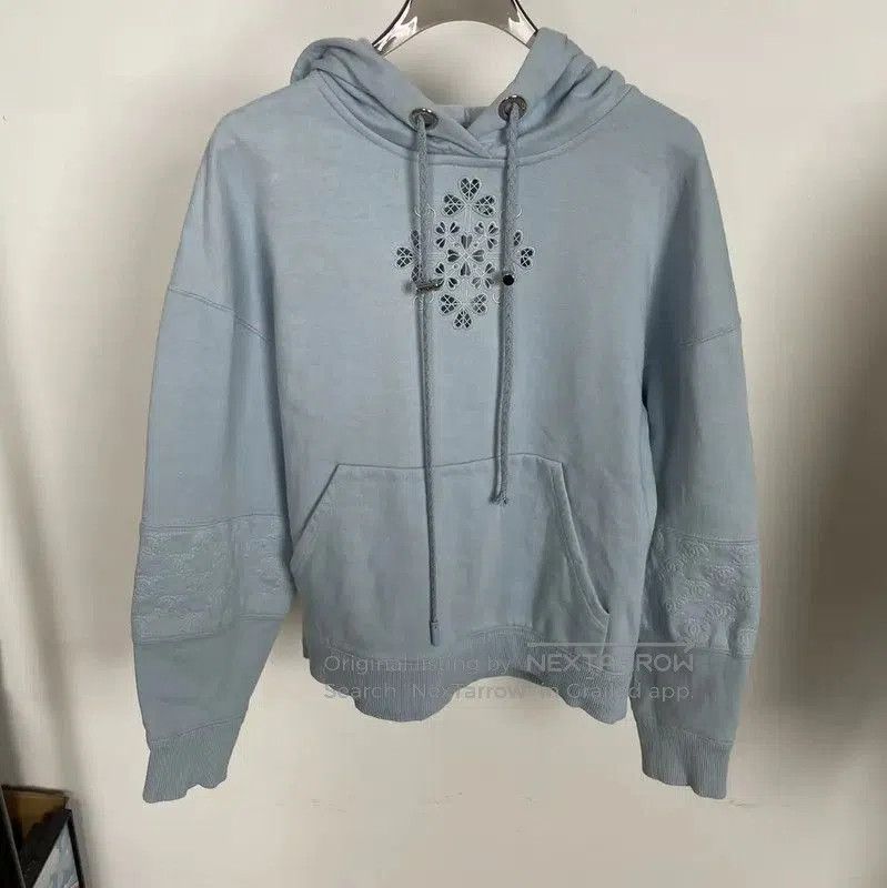 Chanel Chanel Hooded Cotton Sweatshirt in Sky Blue . Size M / US 6-8 / IT 42-44 - 1 Thumbnail