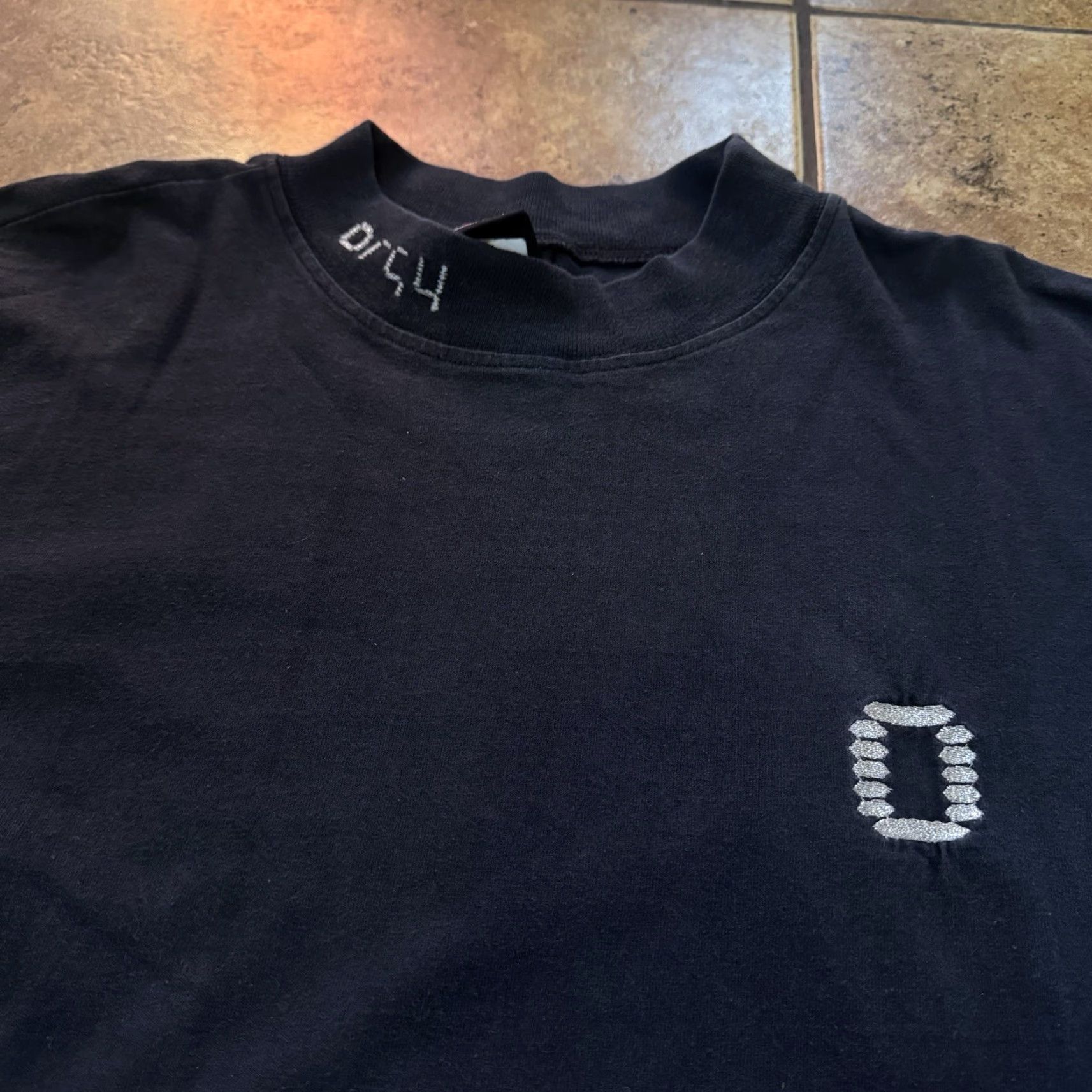 Vintage Vintage 90s Orgy Embroidered Giant Tag Band Black T-Shirt Size XL User: Vintage 90s Orgy Embroidered Giant Tag Band Black T-Shirt Size XL Size US XL / EU 56 / 4 - 3 Thumbnail