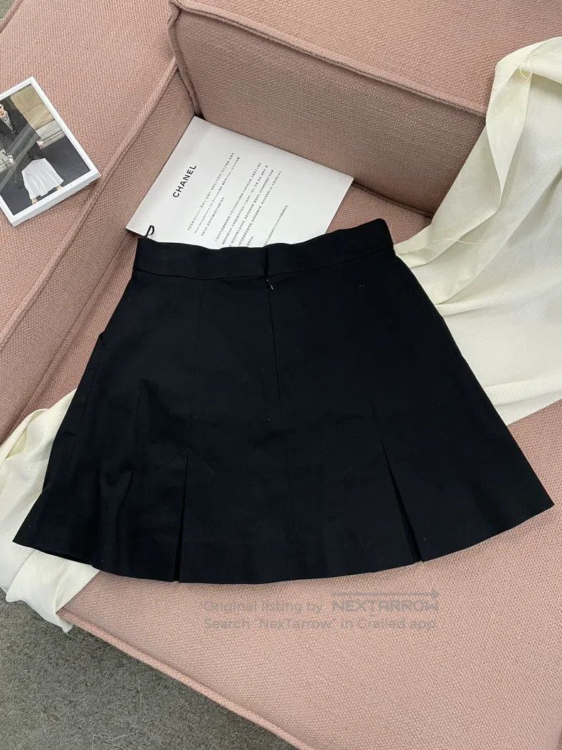 Chanel Chanel Black skirt and short skirt Size 26" / US 2 / IT 38 - 2 Thumbnail