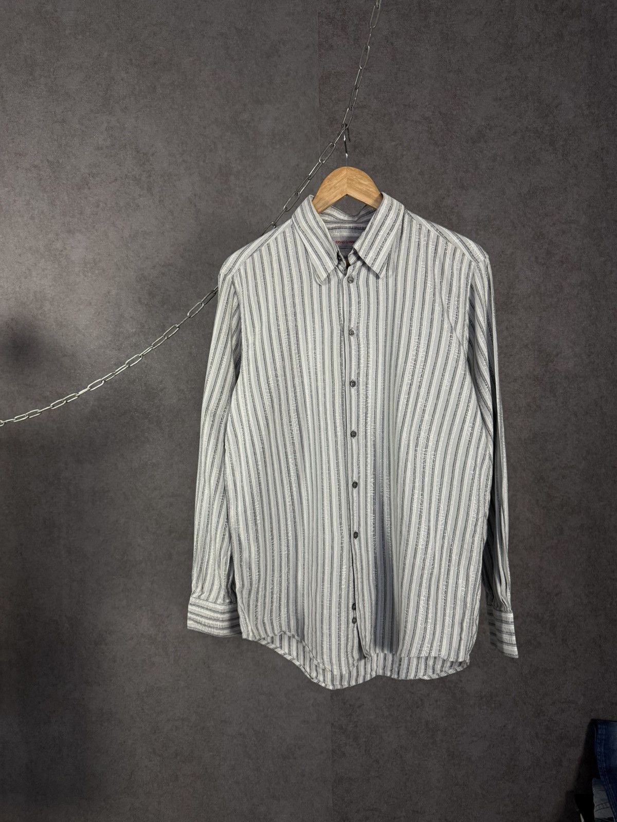 Versace Versace Classic vintage luxury monogram shirt Size US L / EU 52-54 / 3 - 1 Thumbnail