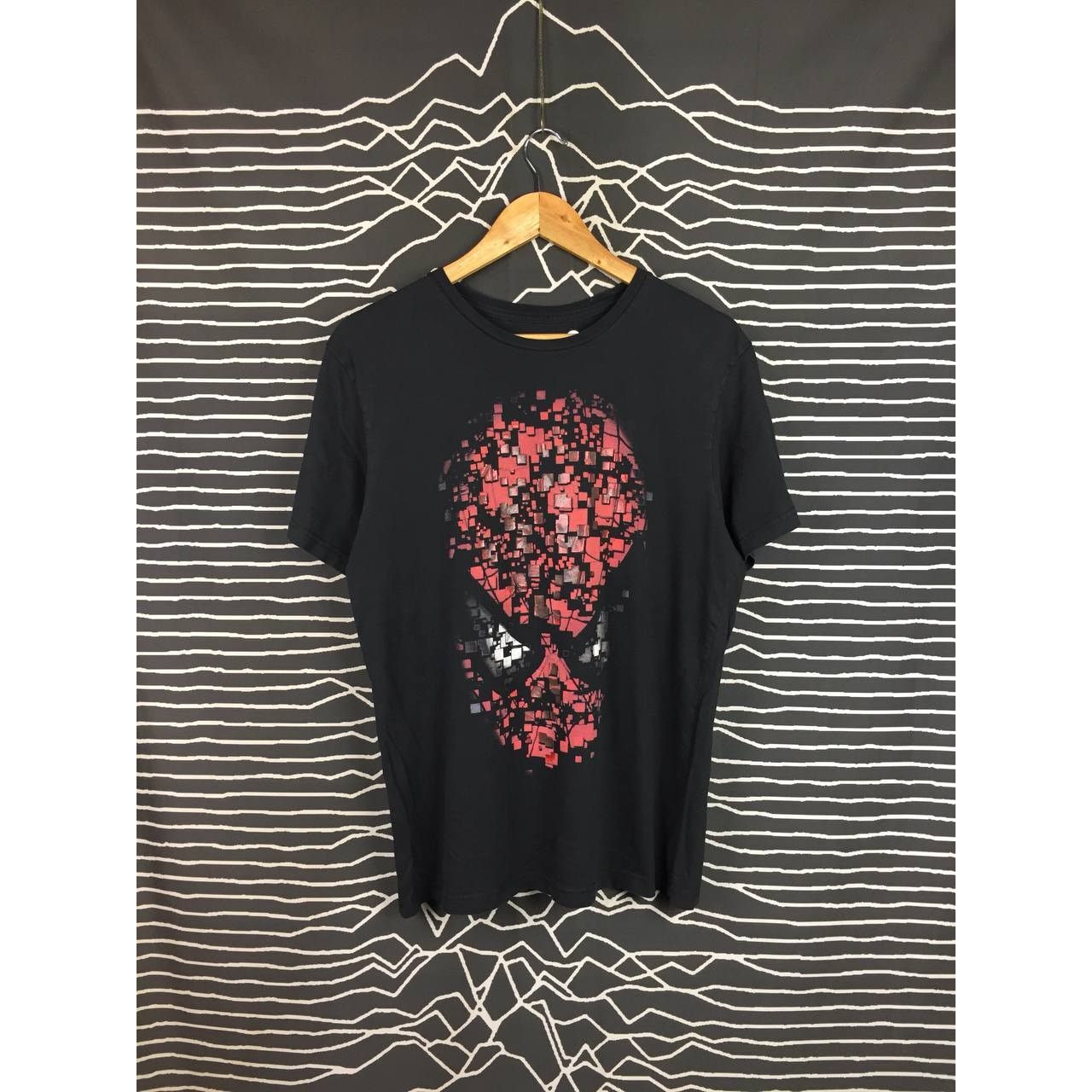 Marvel Comics × Universal Studios Marvel Universival Studios Spider-Man Pixel Face Tee Size US M / EU 48-50 / 2 - 2 Thumbnail