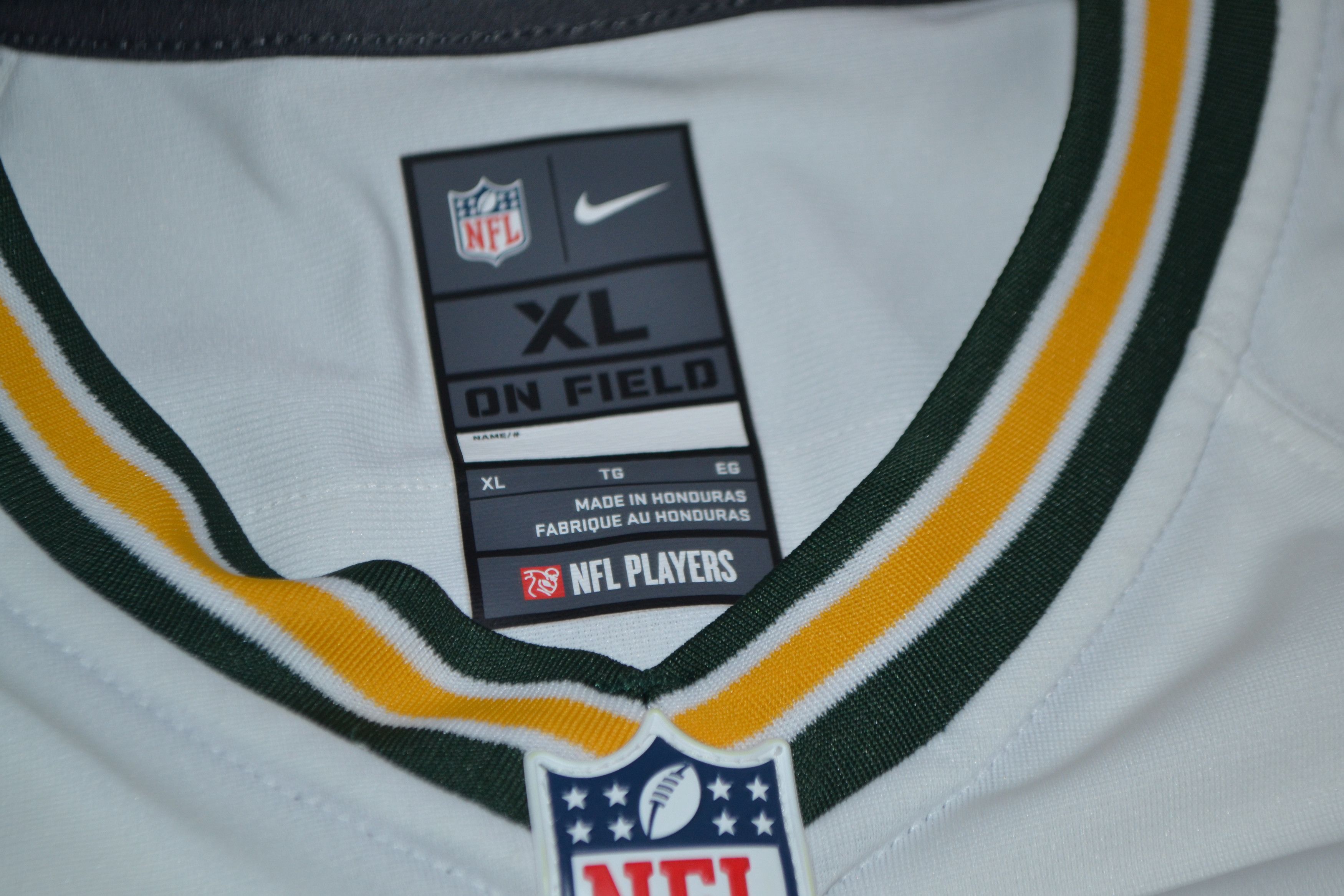 Nike Green Bay Packers NFL Aaron Rodgers Football Jersey Size US XL / EU 56 / 4 - 3 Thumbnail