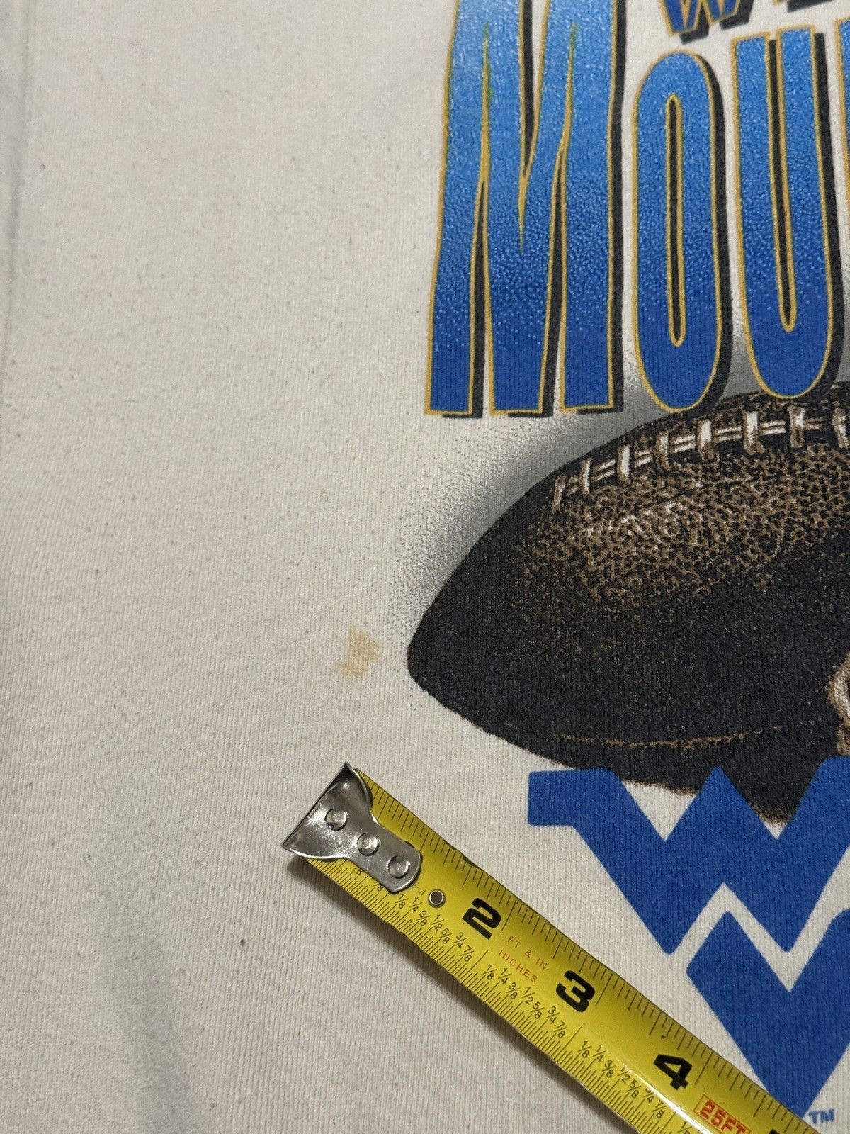 Vintage Vintage 90s West Virginia Mountaineers Football Sweatshirt Size US XL / EU 56 / 4 - 6 Thumbnail