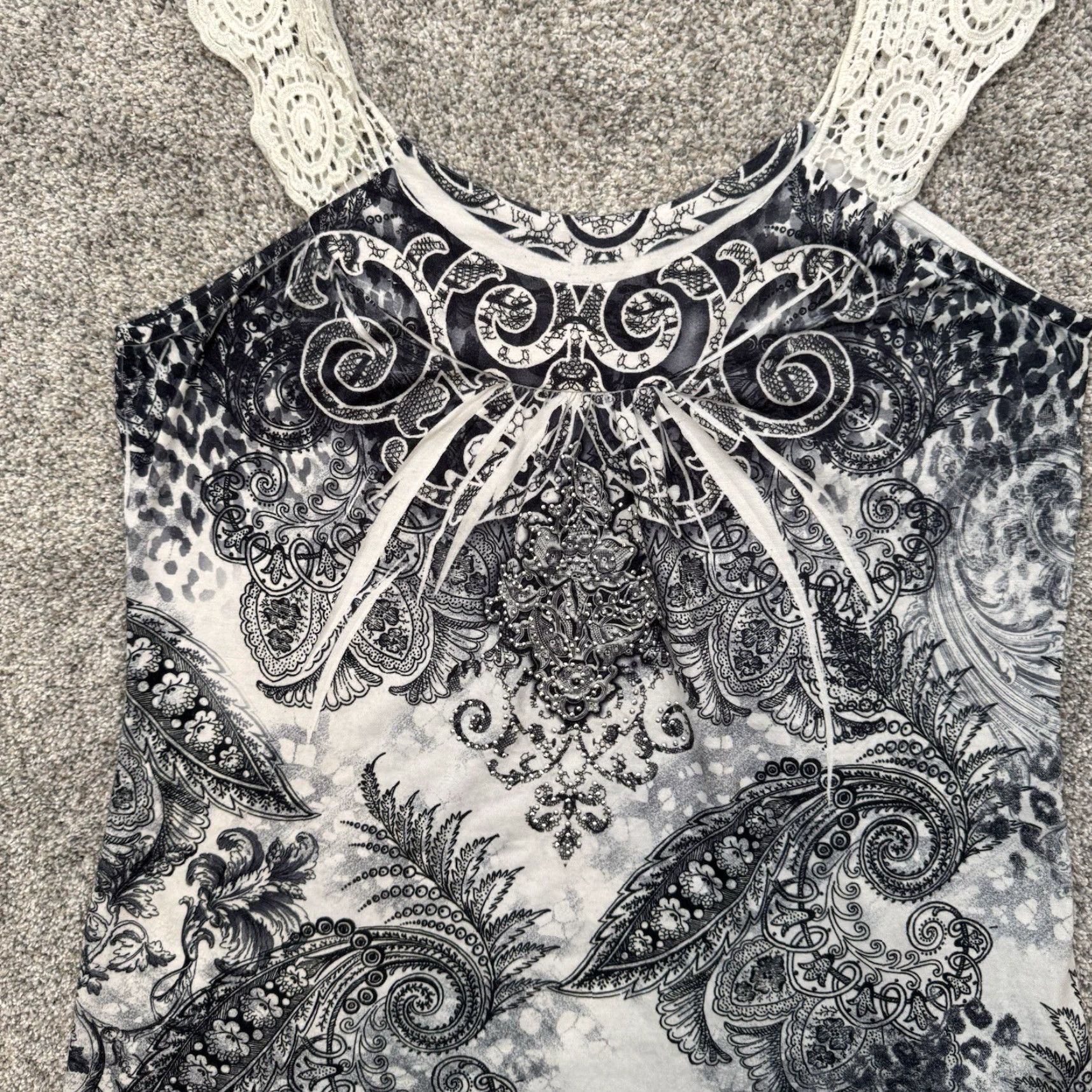 Vintage VINTAGE Y2K Tank Top L Paisley Crochet Boho Whimsigoth Fairy Grunge Rhinestones Size L / US 10 / IT 46 - 4 Thumbnail