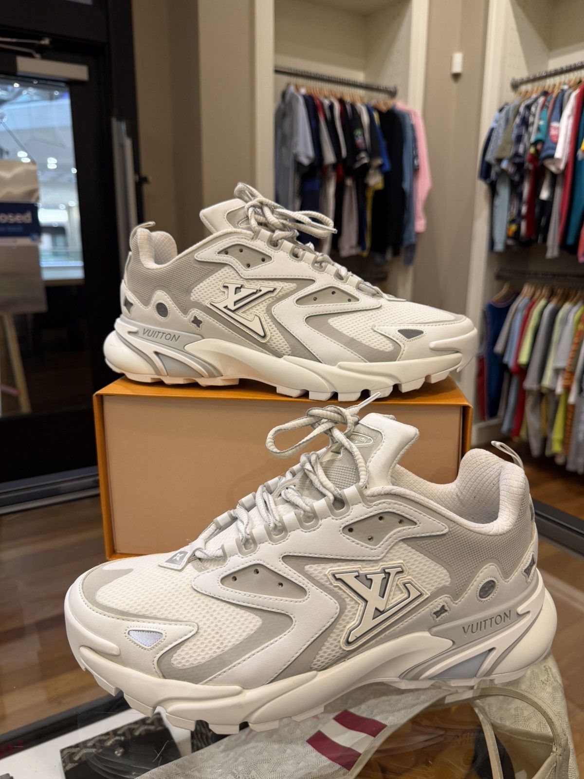 Louis Vuitton Louis Vuitton Runner Tatic Sneaker - White Size US 10 / EU 43 - 1 Thumbnail