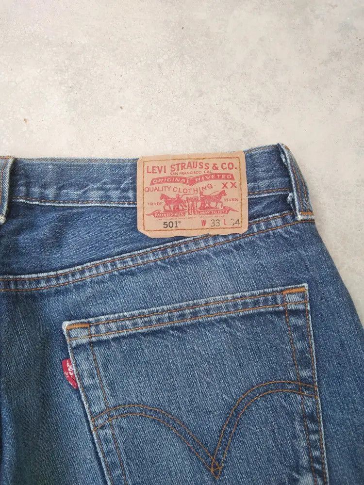Levi's Vintage Levi's 501 Distressed Jeans 33x32 Size US 33 - 3 Thumbnail